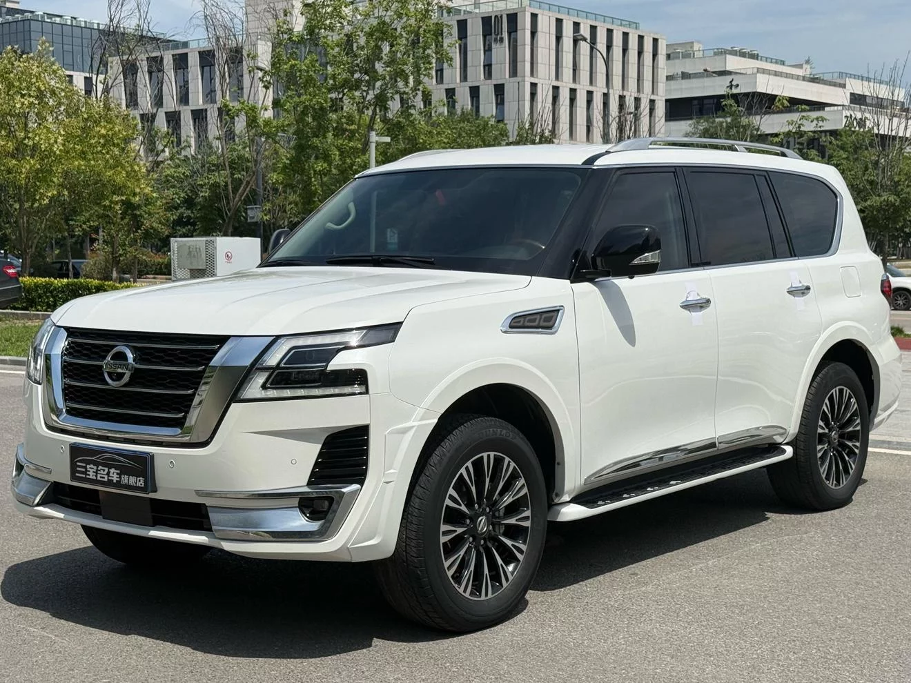 Nissan Patrol  из Китая