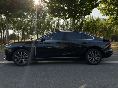 Hongqi H5 PHEV