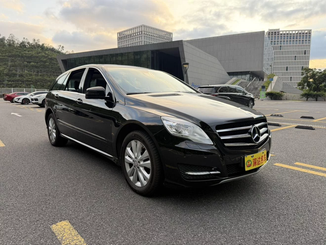 Mercedes-Benz R-Class