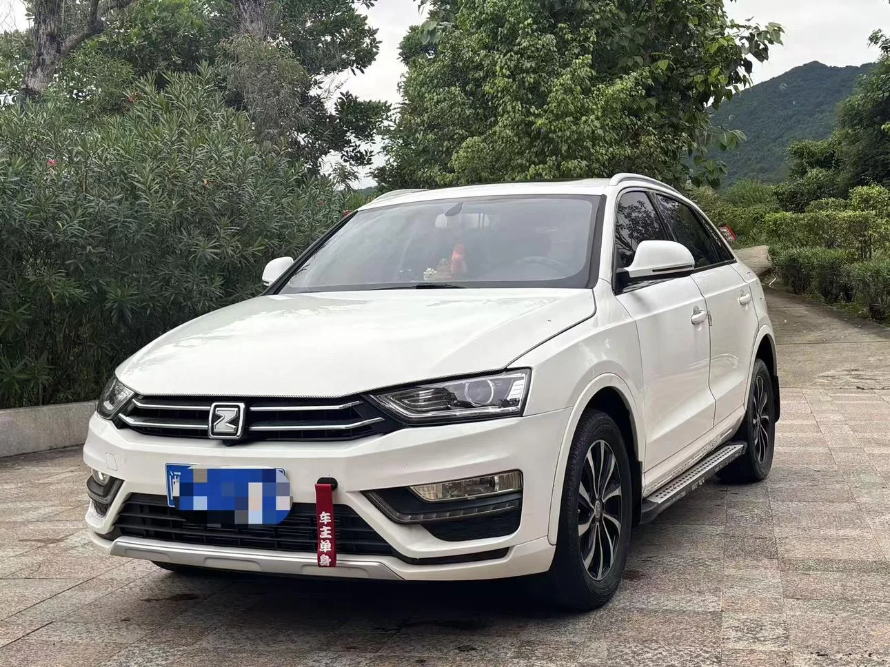 Zotye SR7