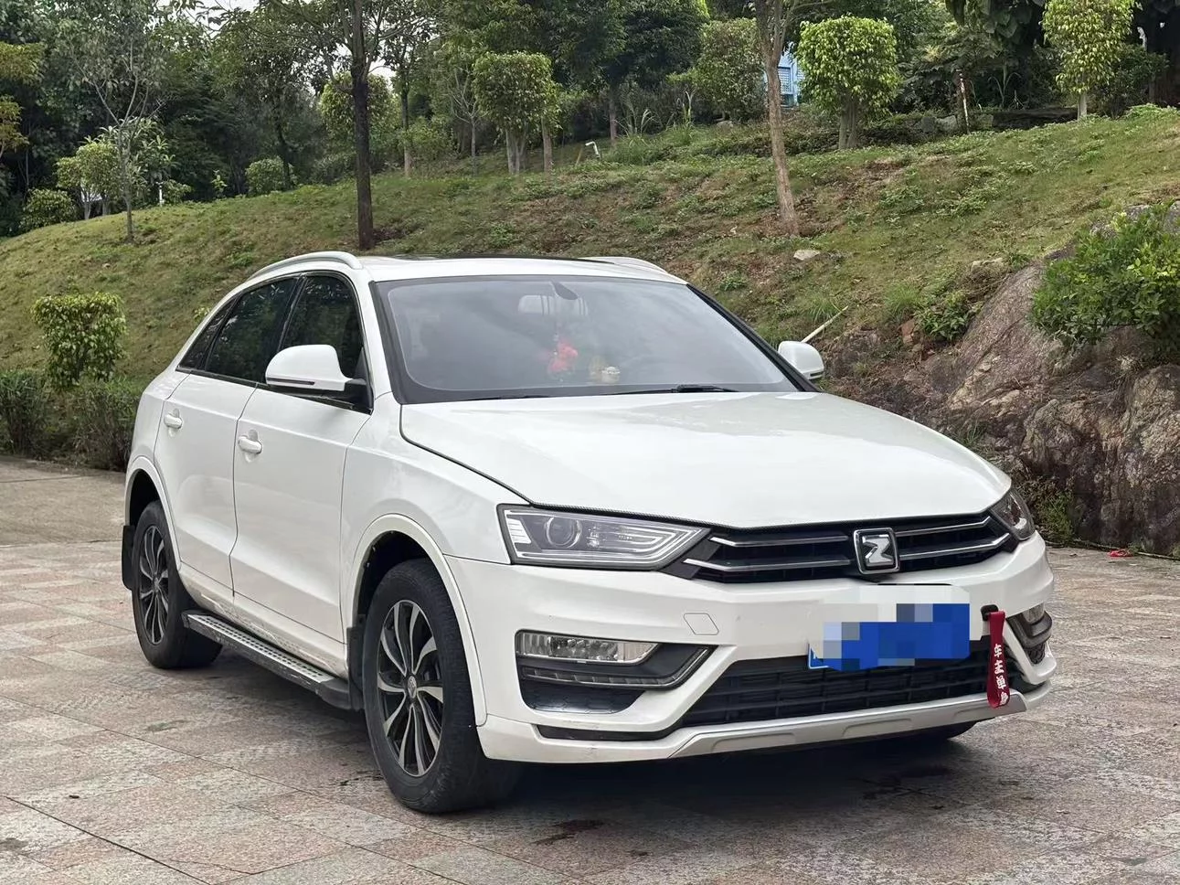 Zotye SR7