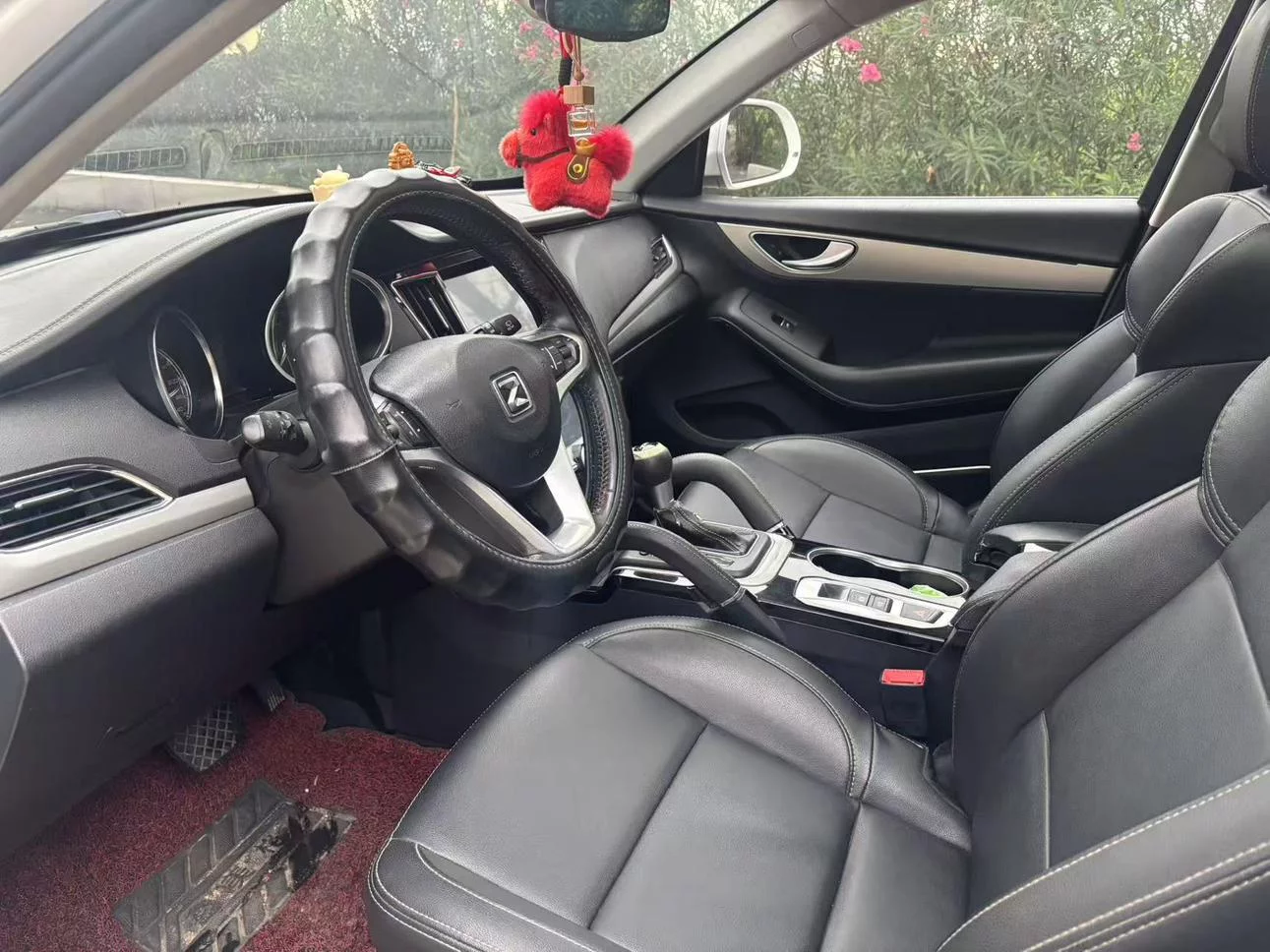 Zotye SR7