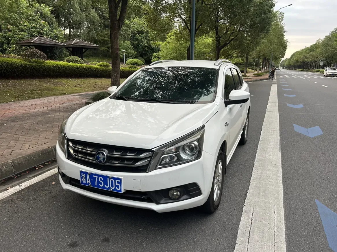 Venucia T70  из Китая