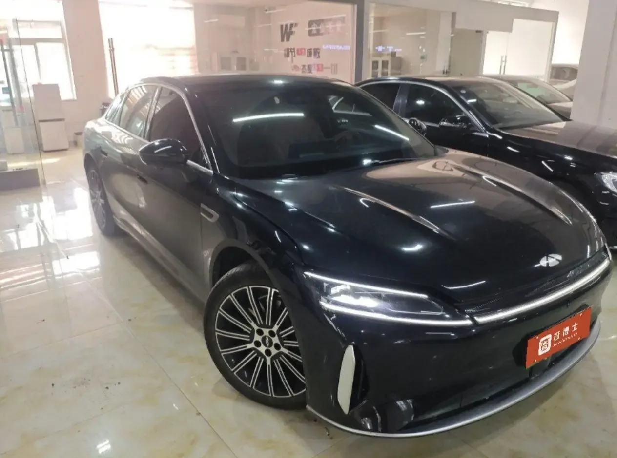 Chery Fengyun A9L  из Китая