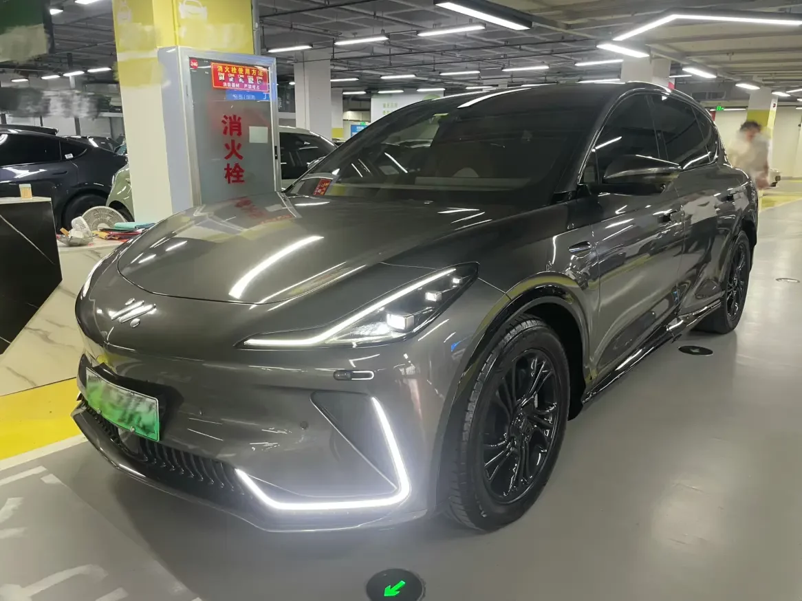 IM Motors Zhiji LS7  из Китая