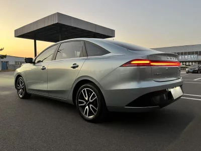 Roewe D6