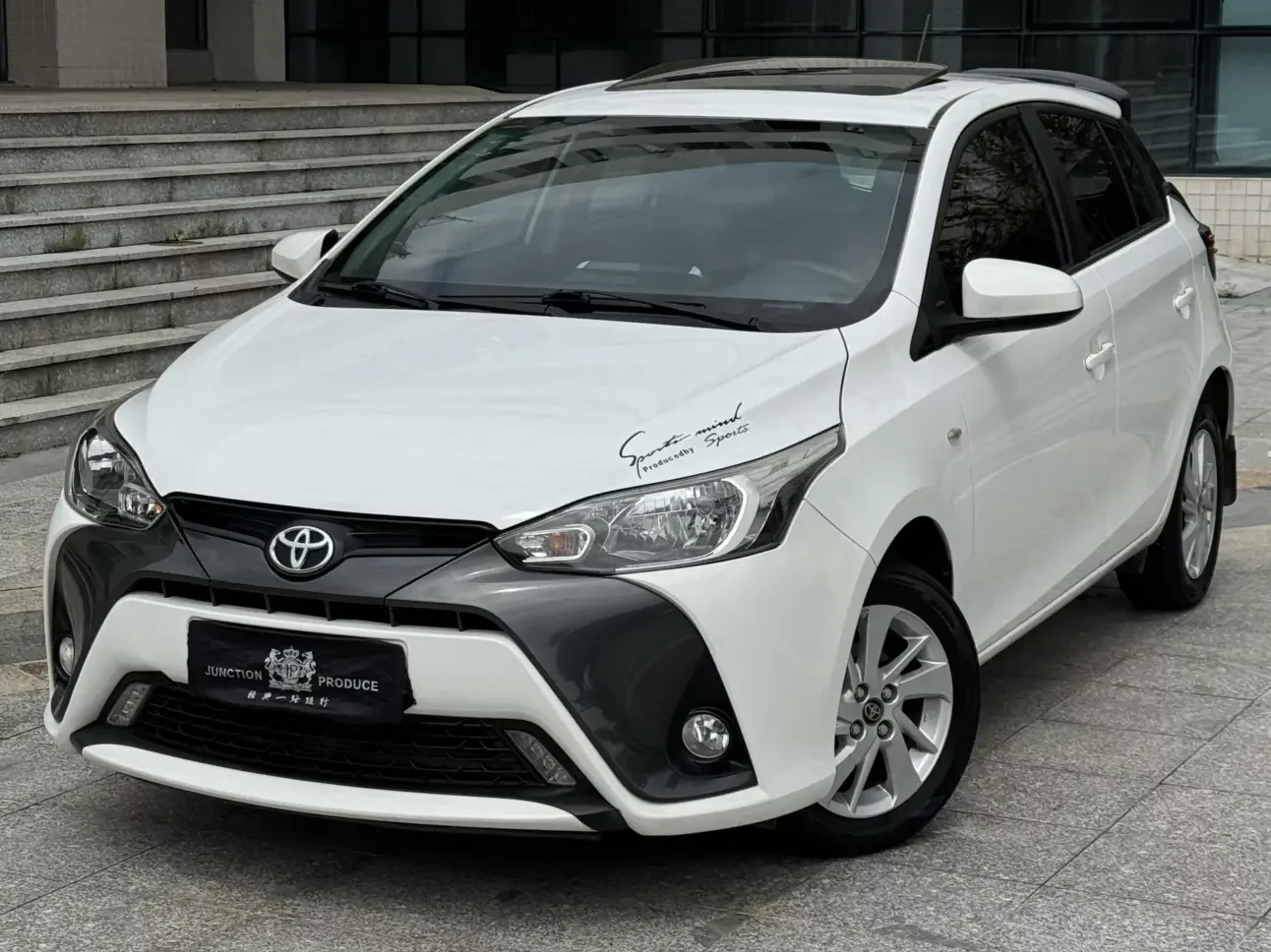 Toyota Yaris L