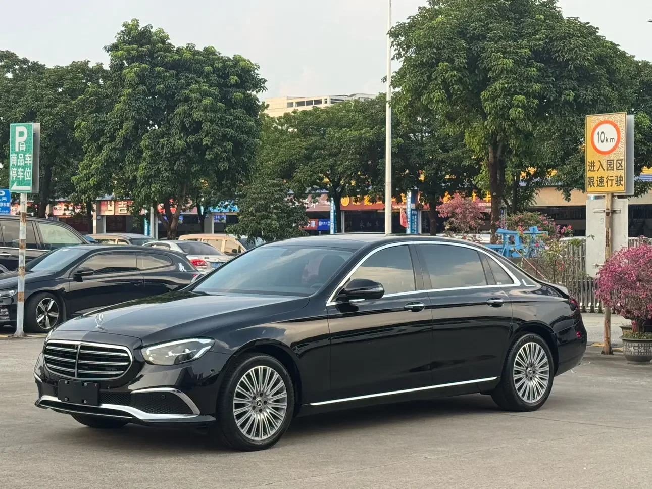 MERCEDES-BENZ E-CLASS