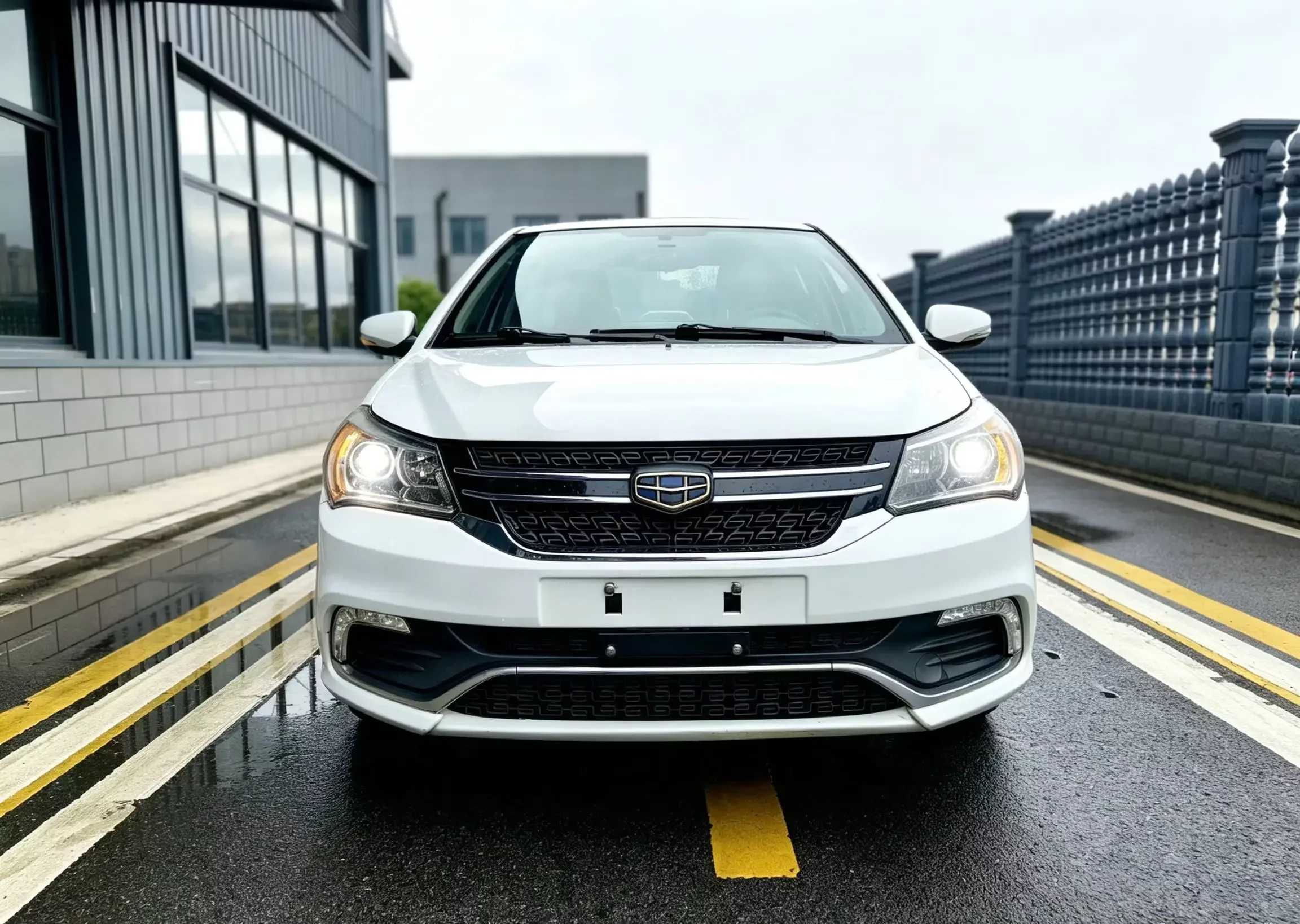 Geely King Kong  из Китая