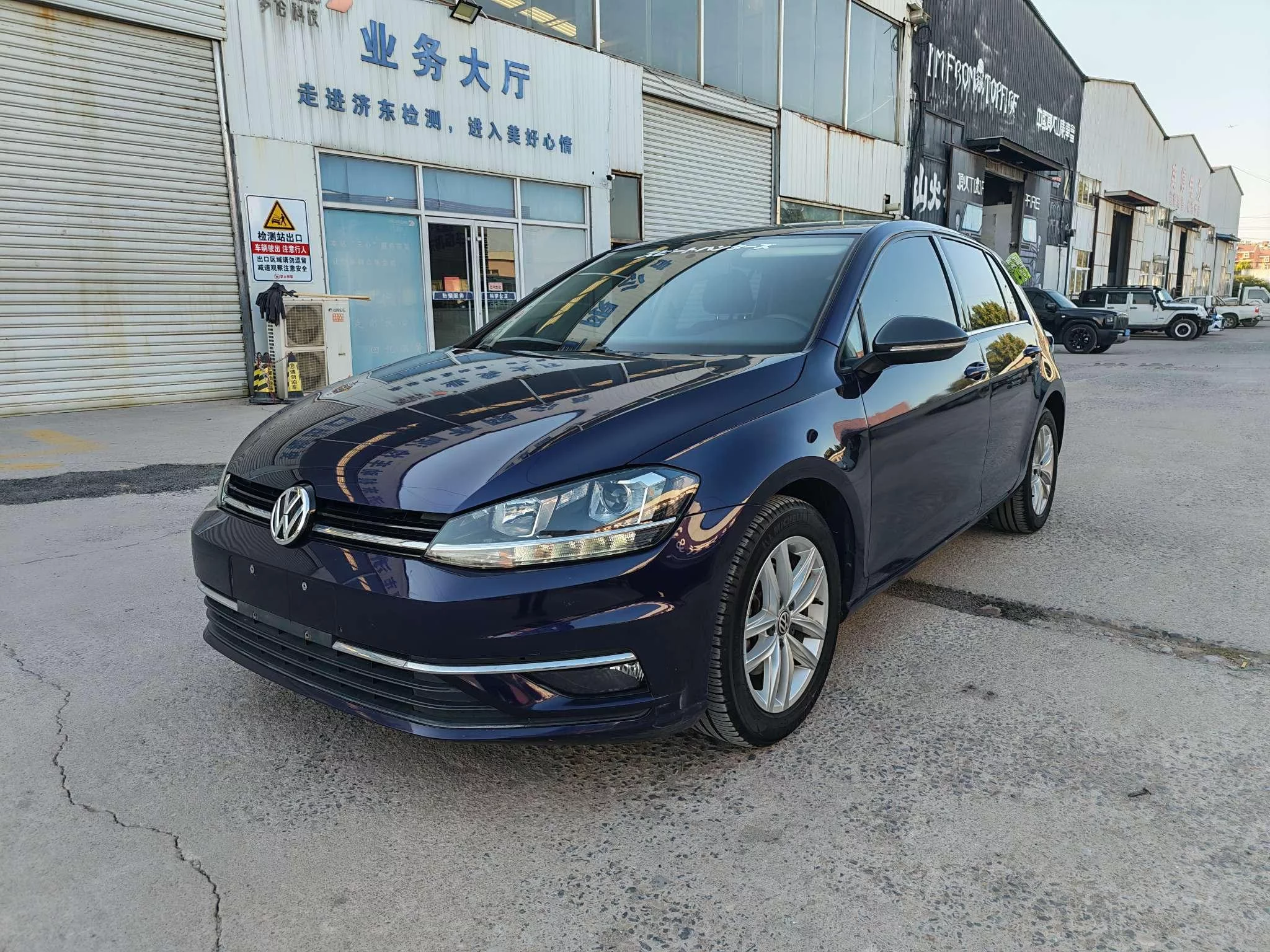 Volkswagen Golf  из Китая