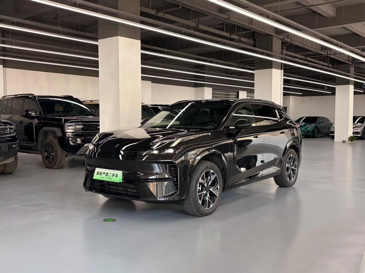 Lynk & Co 08 EM-P