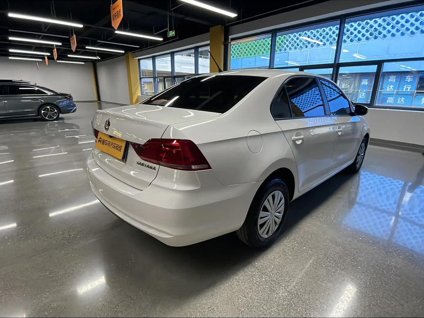 Volkswagen Santana  из Китая