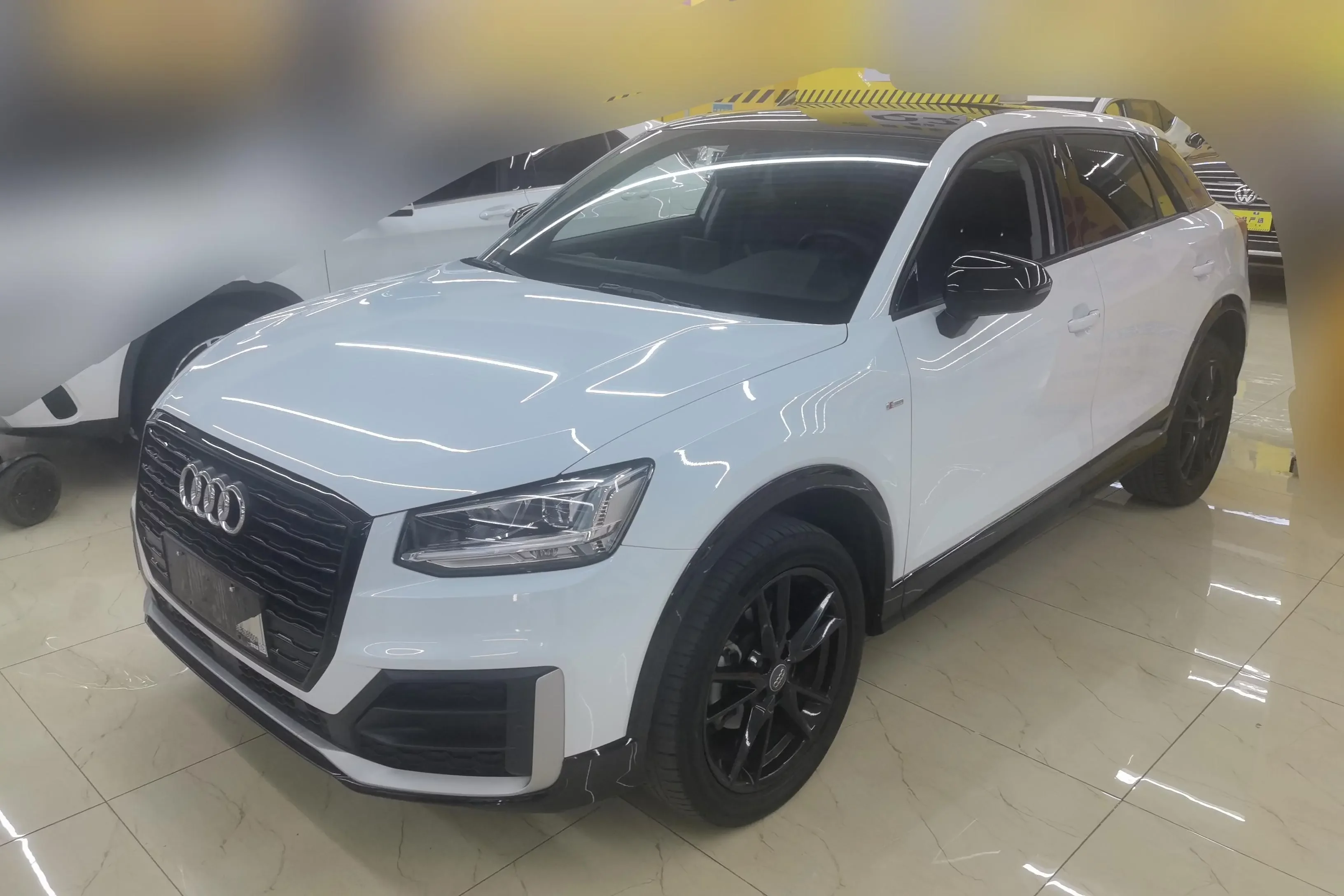 Audi Q2L