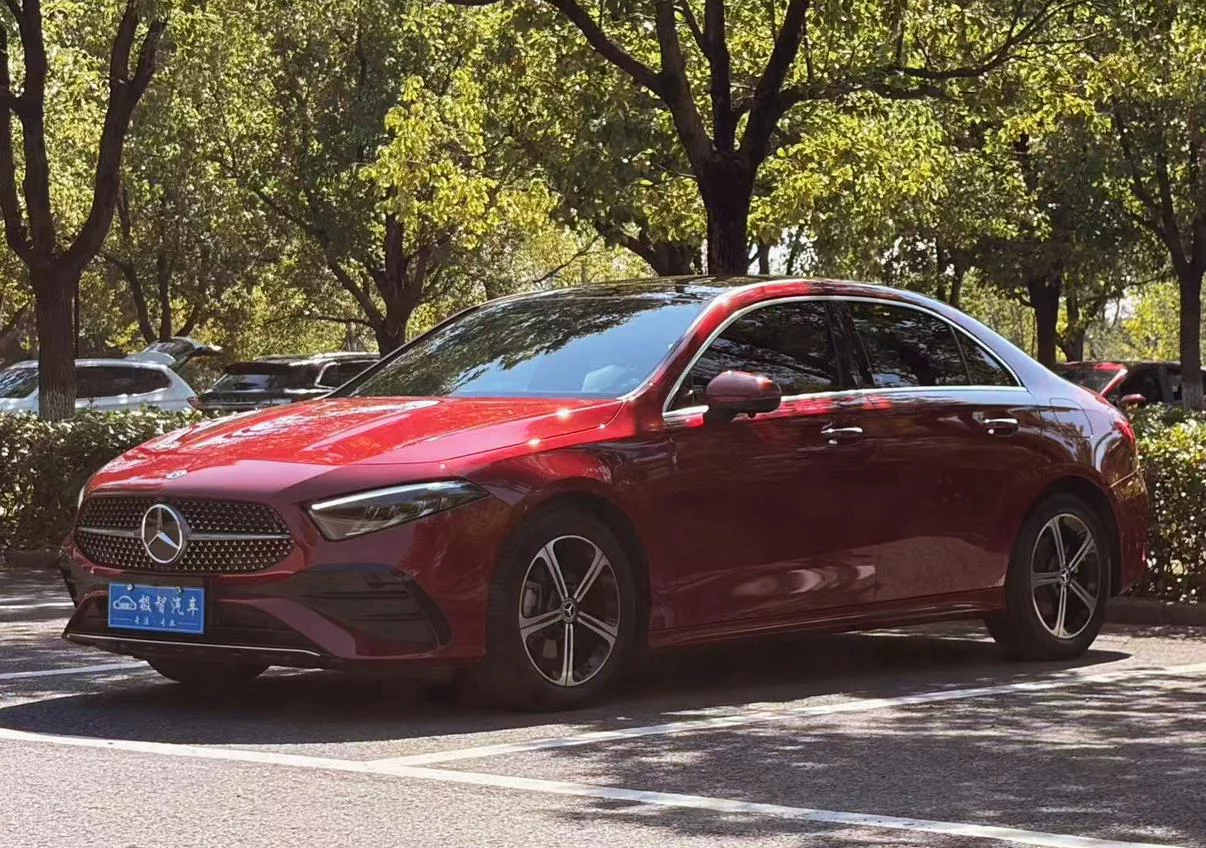 Mercedes-Benz A Class  из Китая