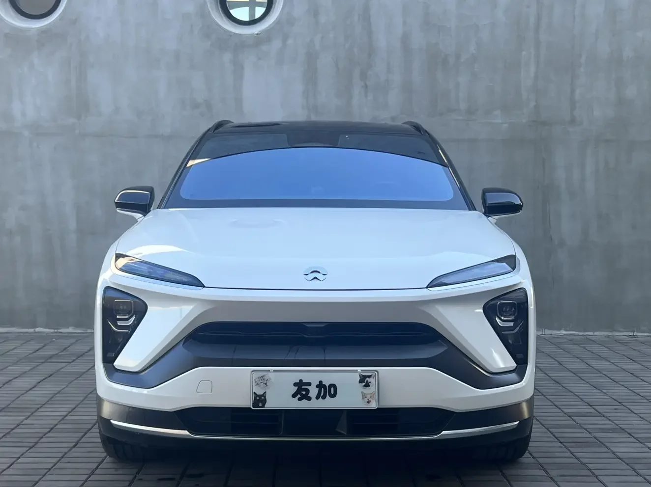 NIO ES6