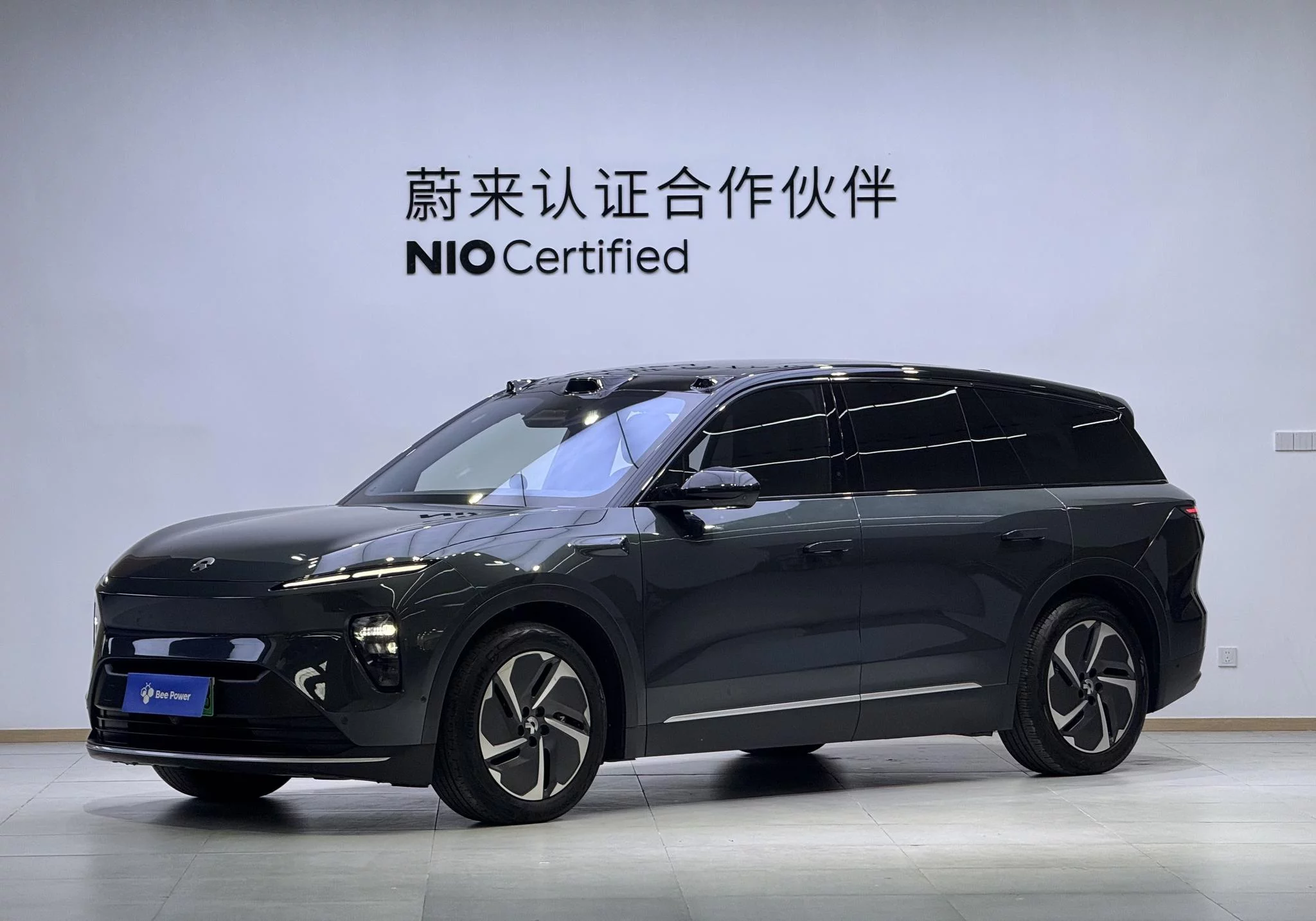NIO ES8