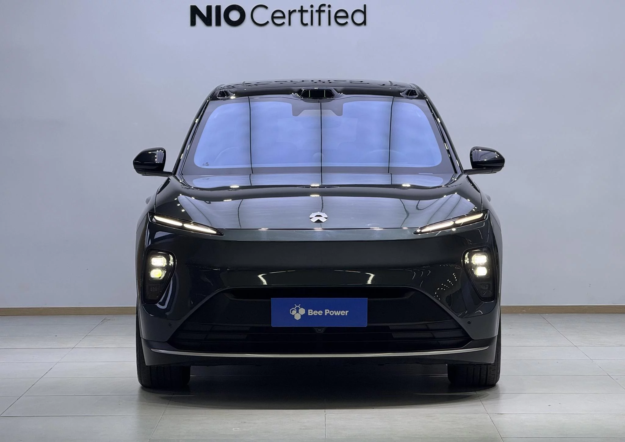 NIO ES8