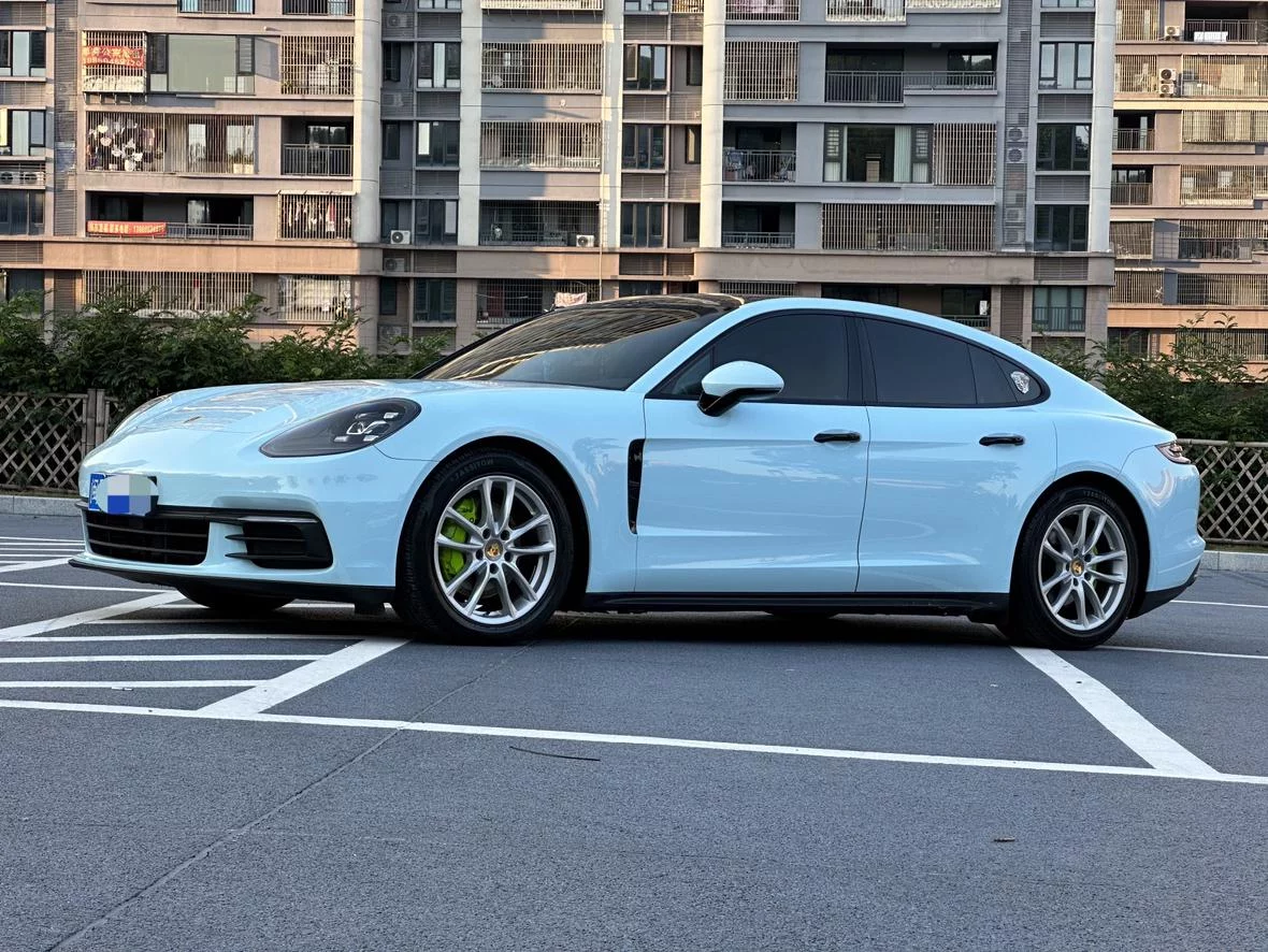 Porsche Panamera  из Китая
