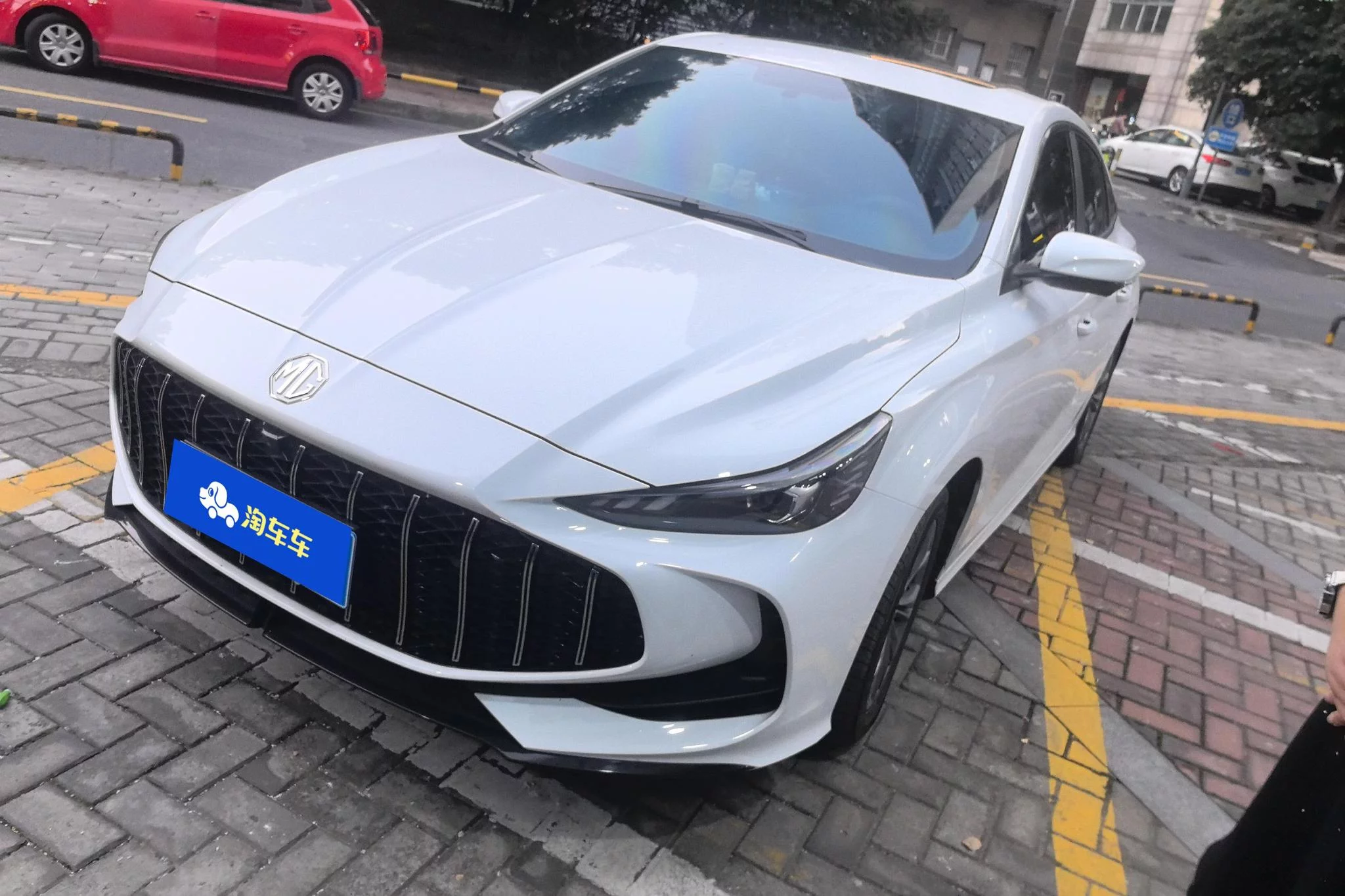 MG 5