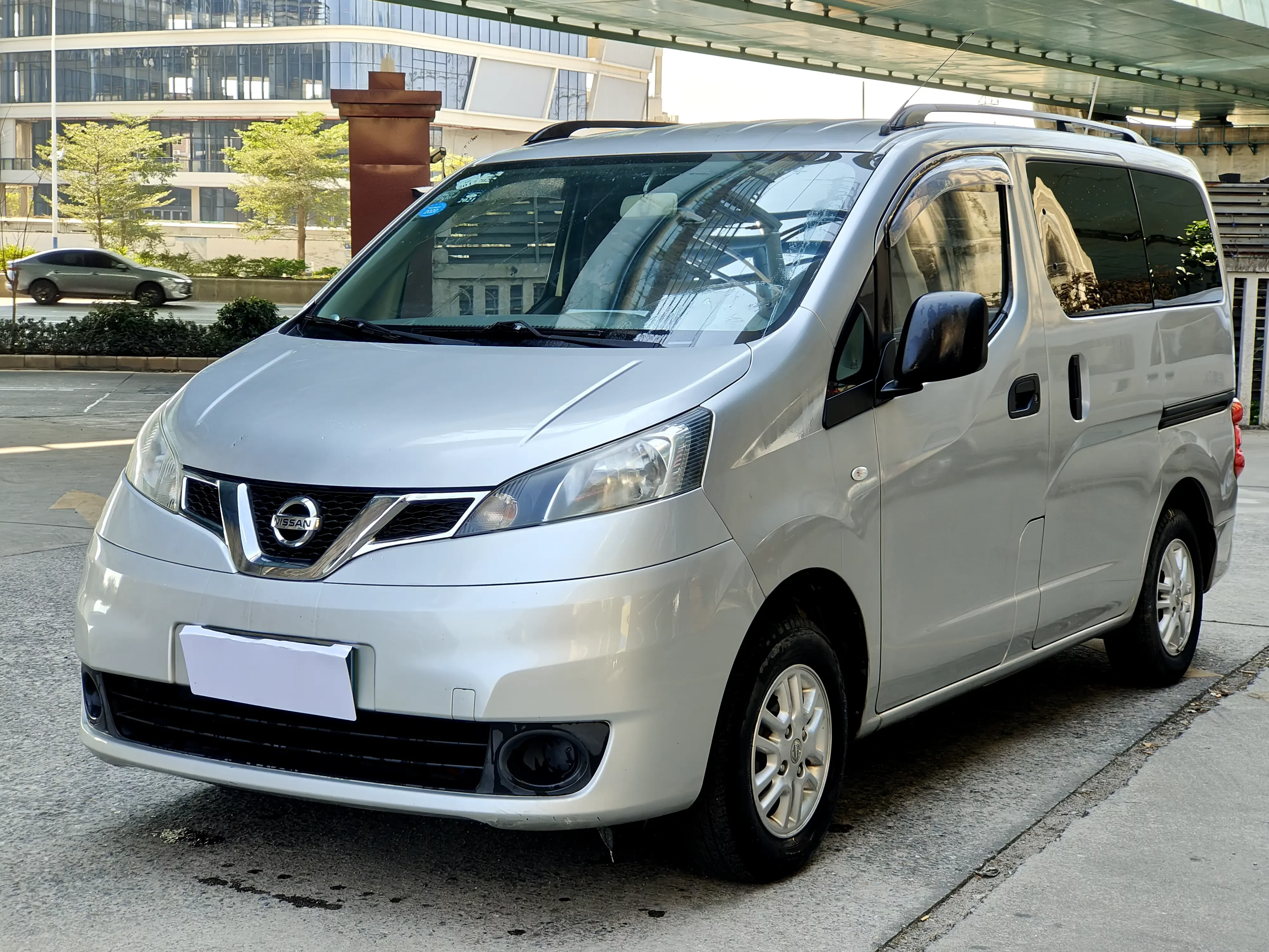 Nissan NV200  из Китая