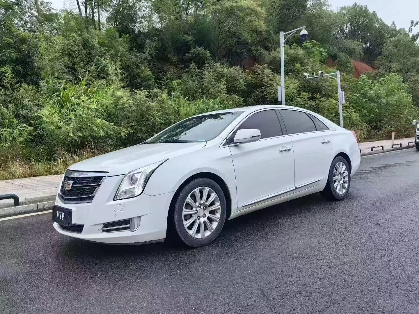 Cadillac XTS  из Китая