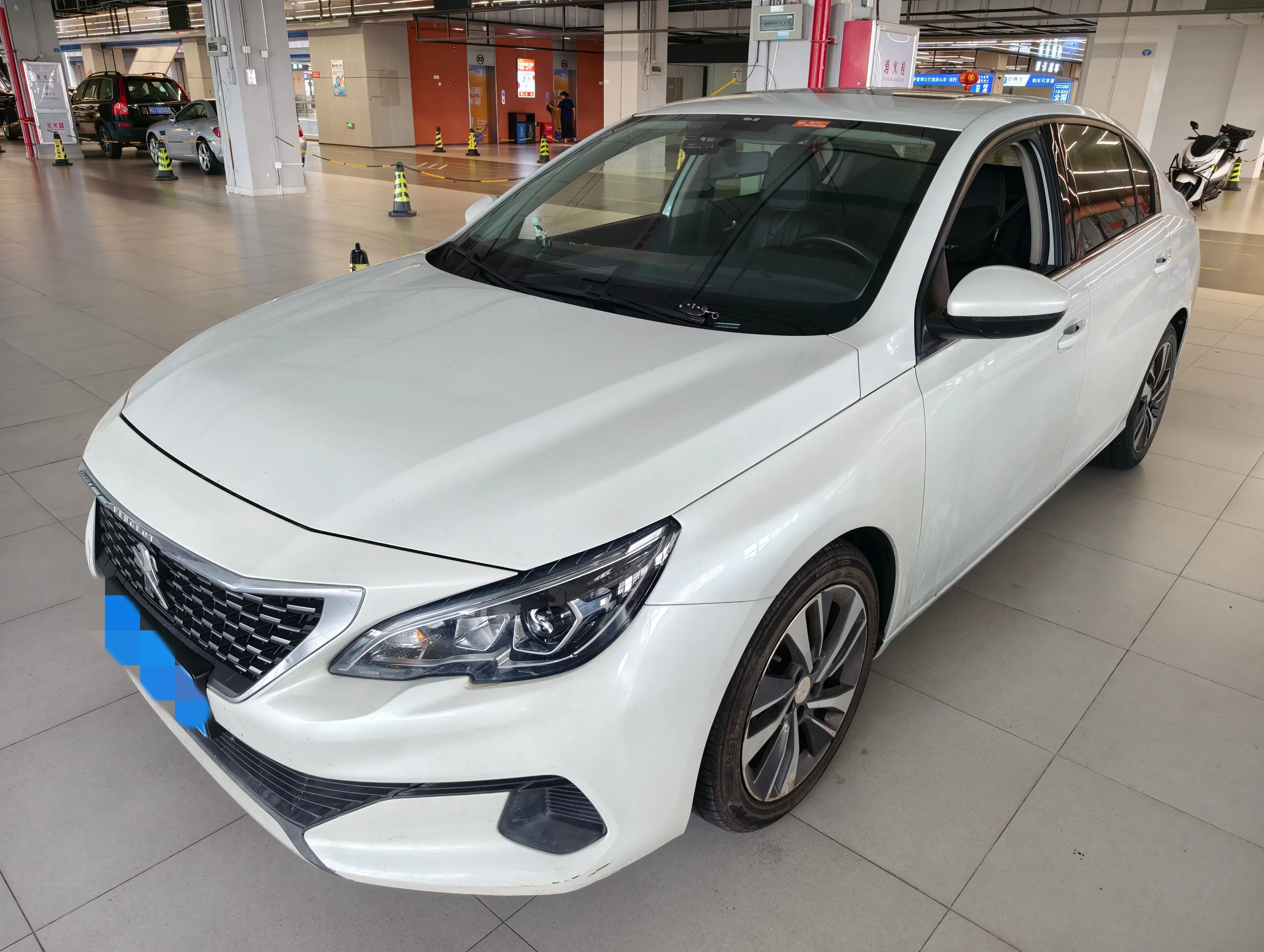 Peugeot 408  из Китая