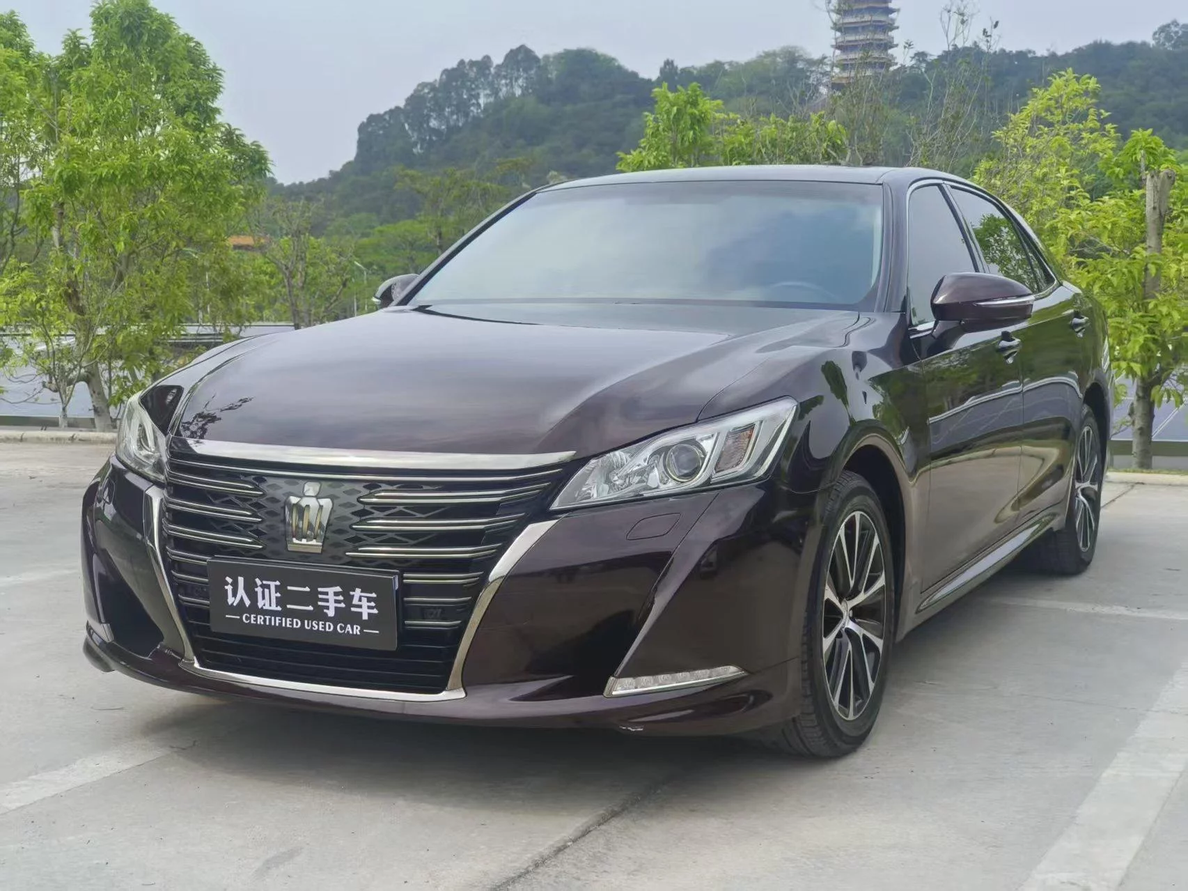 Toyota crown