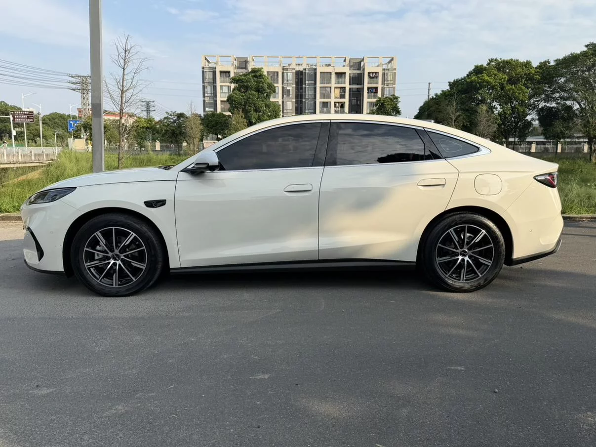 BYD Seal 06DM