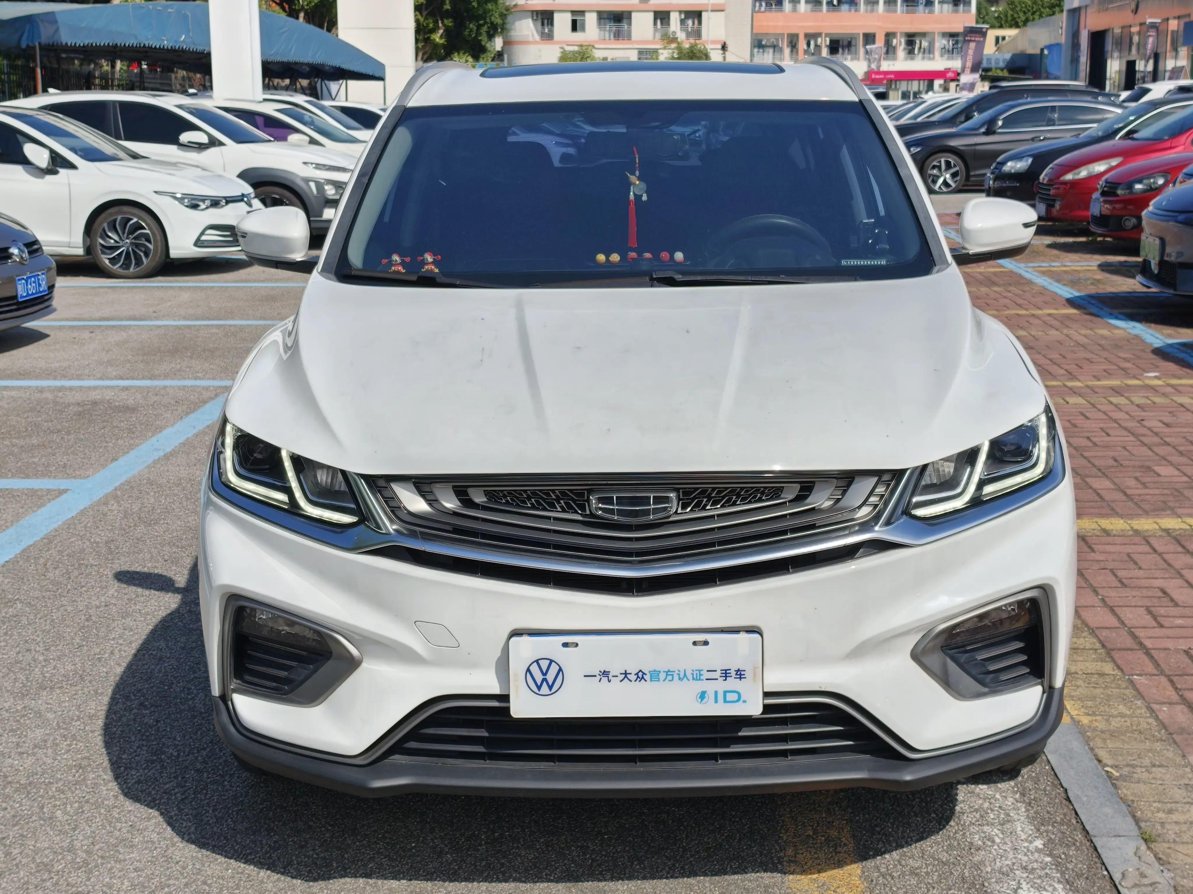 Geely Coolray SX11  из Китая
