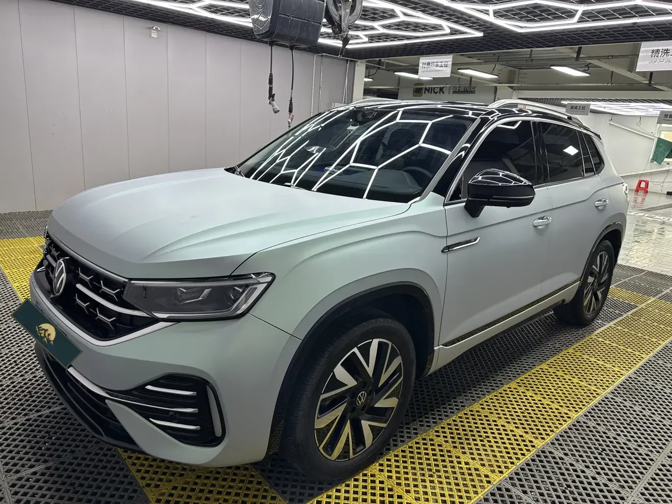 VOLKSWAGEN TAYRON