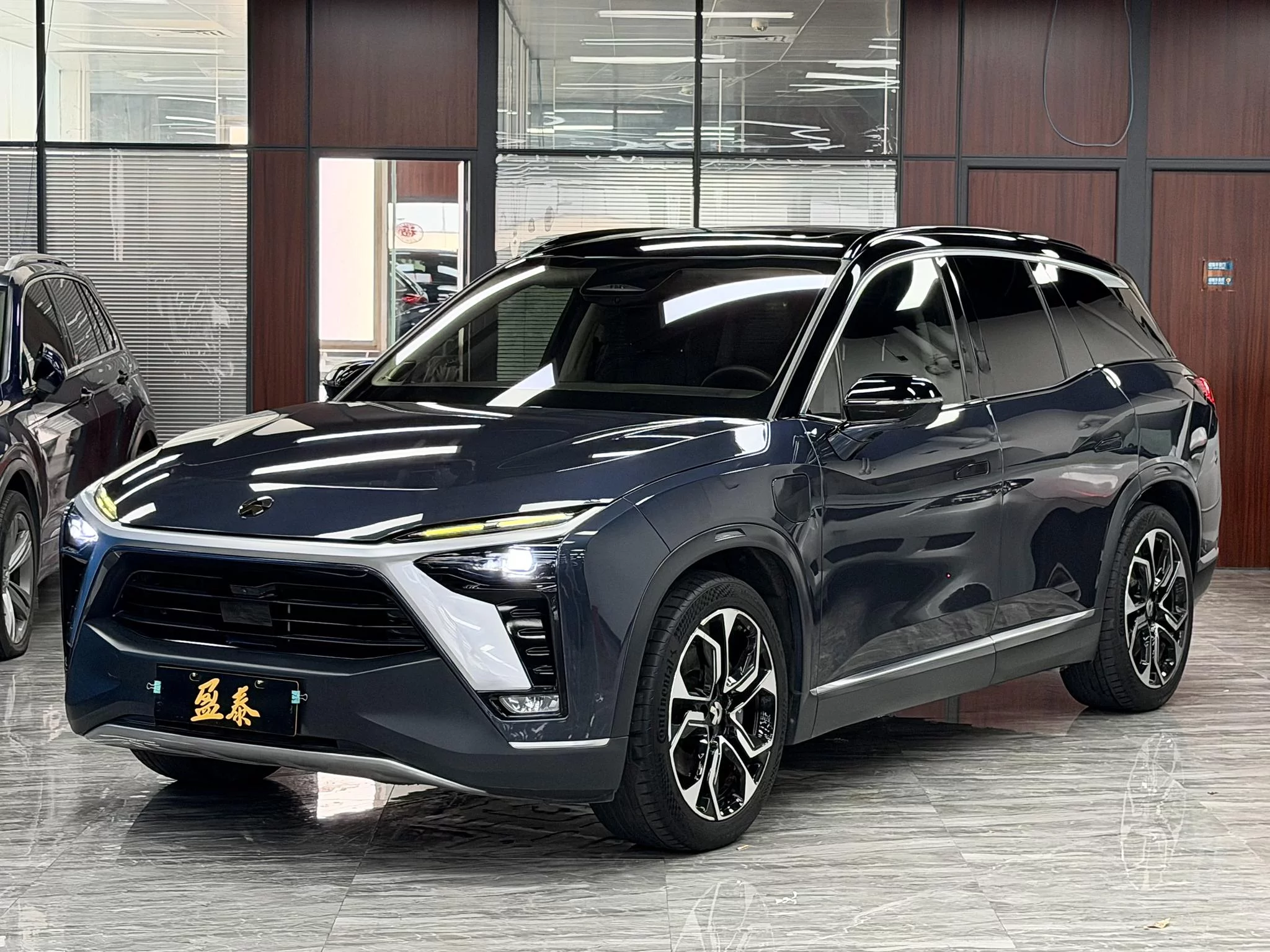 NIO ES8