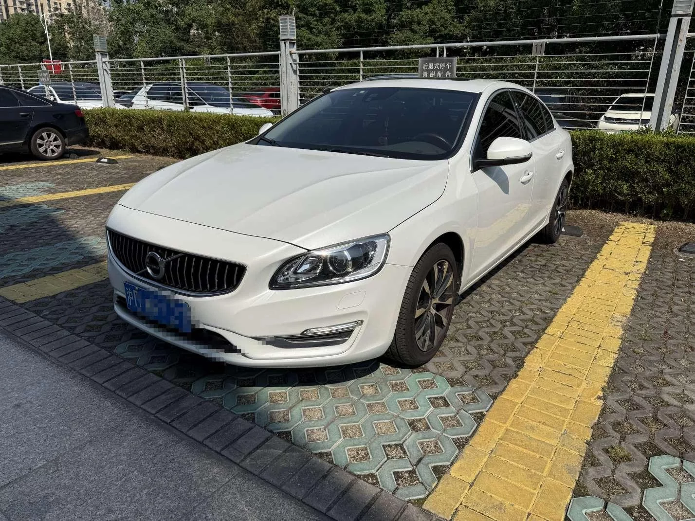 Volvo S60  из Китая