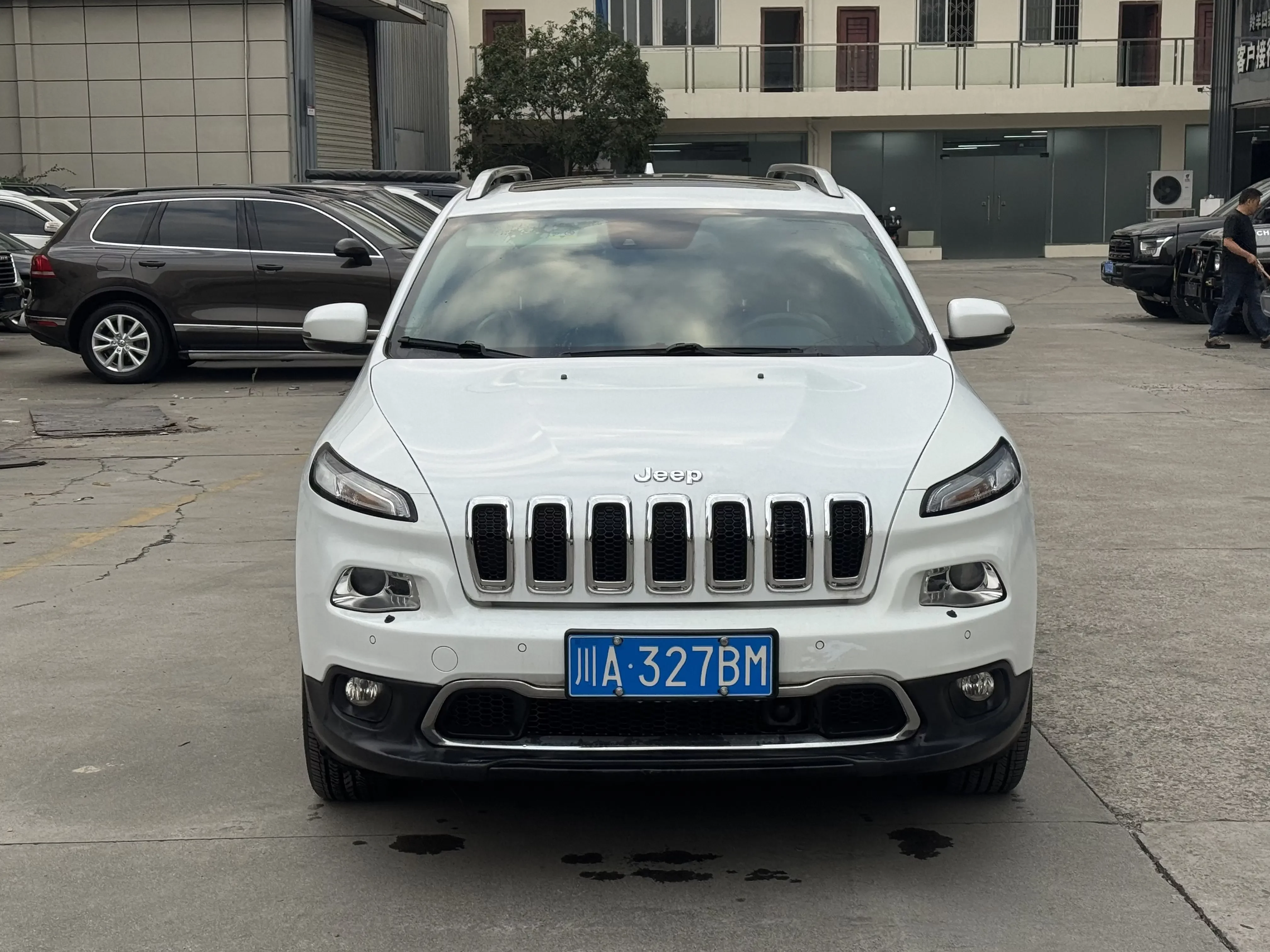 Jeep Cherokee  из Китая