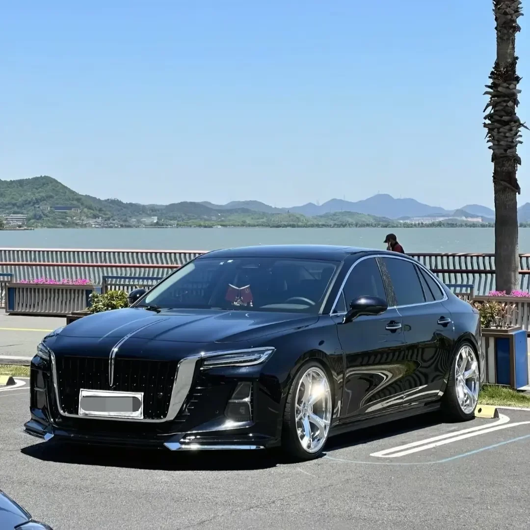 Hongqi H5  из Китая