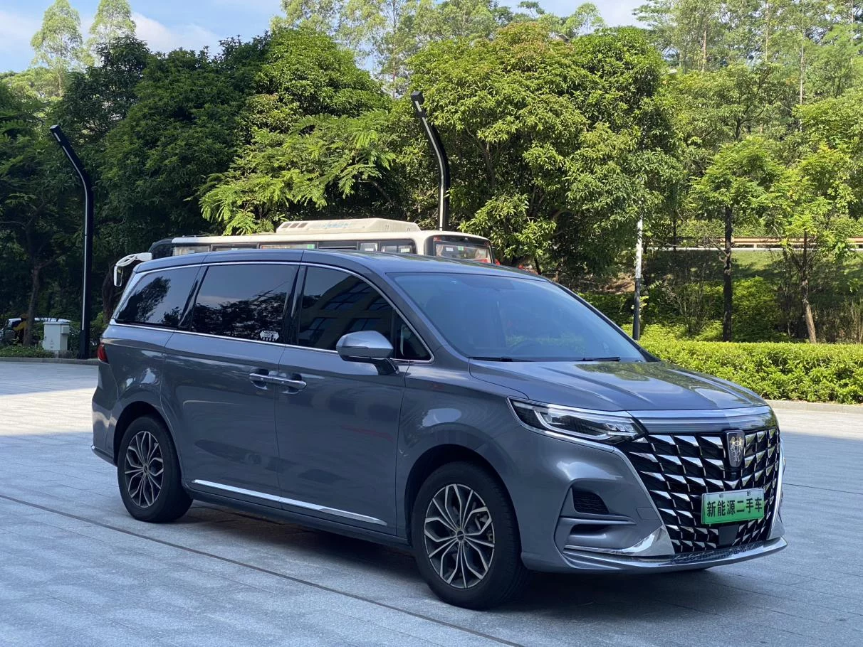 Roewe iMAX8 EV