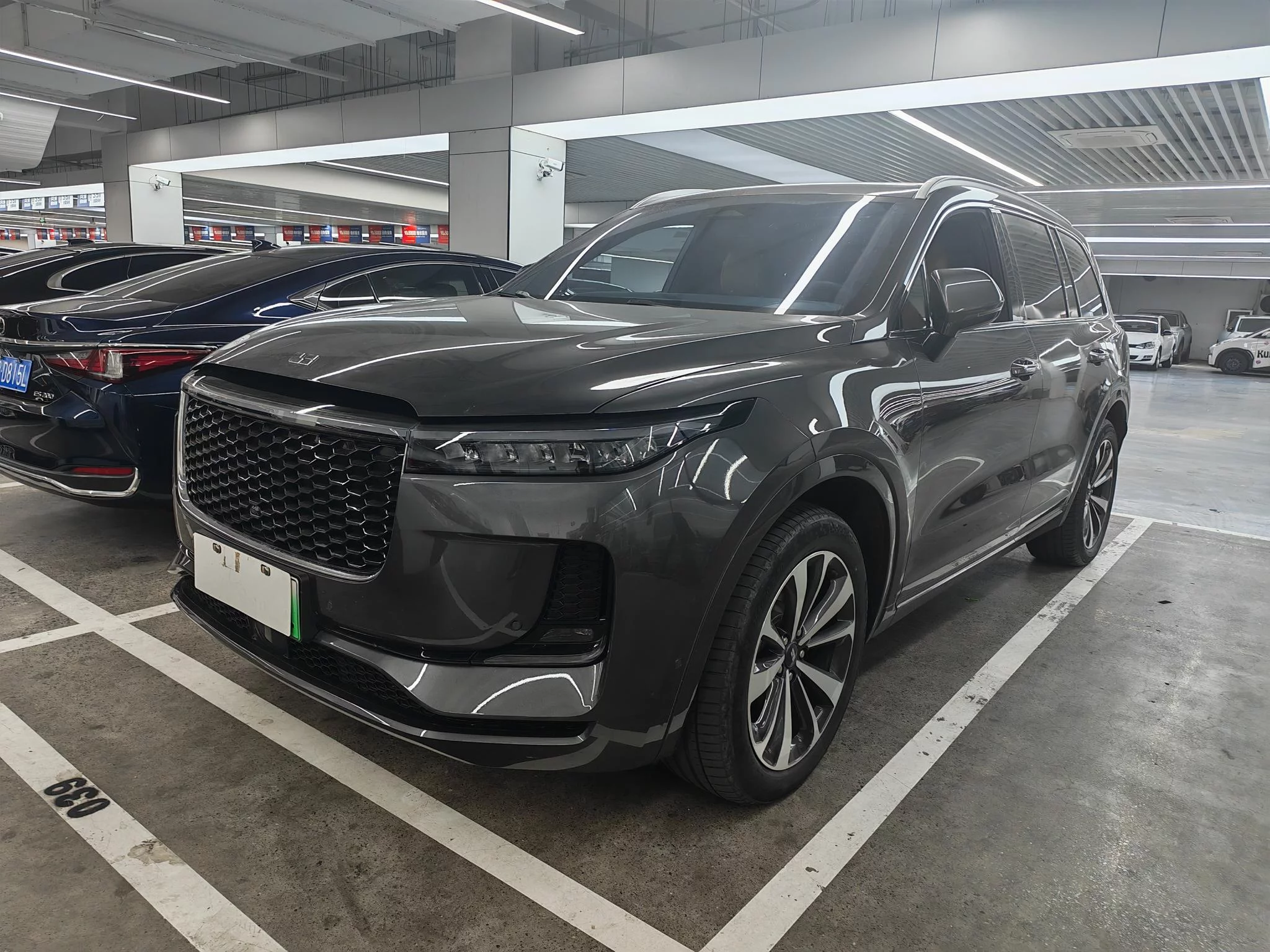 Li ONE  из Китая