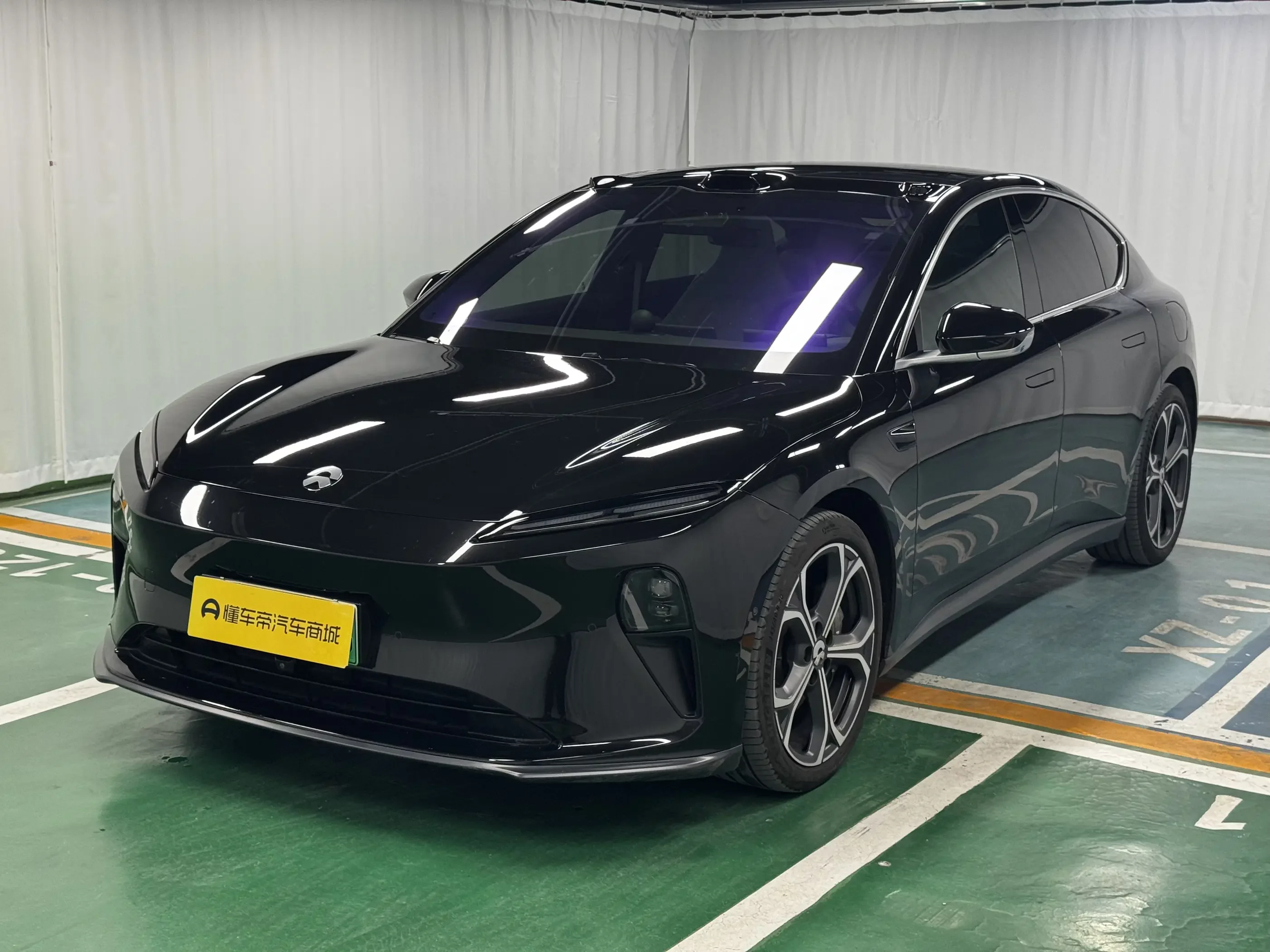 NIO ET5  из Китая