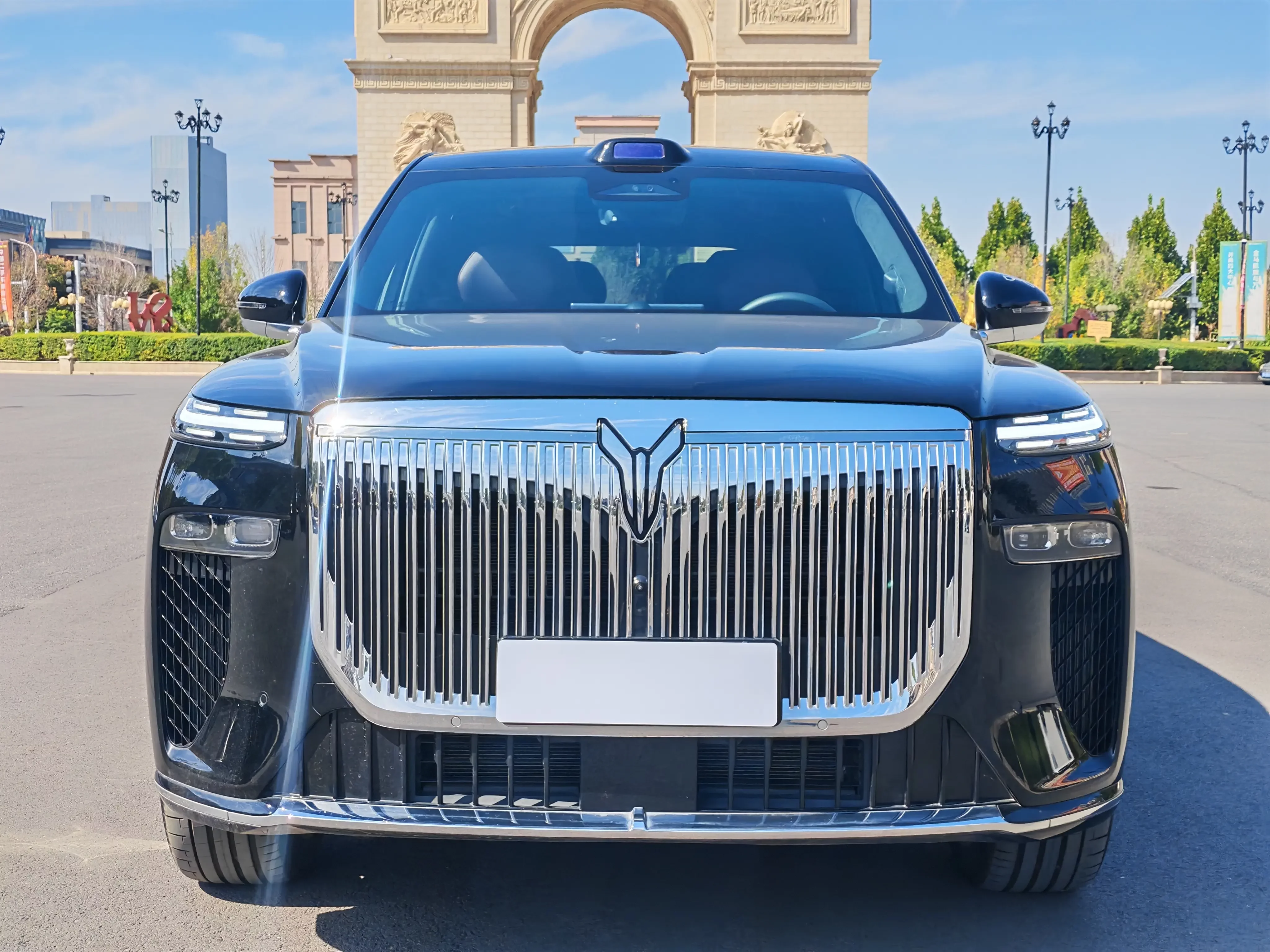 Voyah Tai Shan PHEV