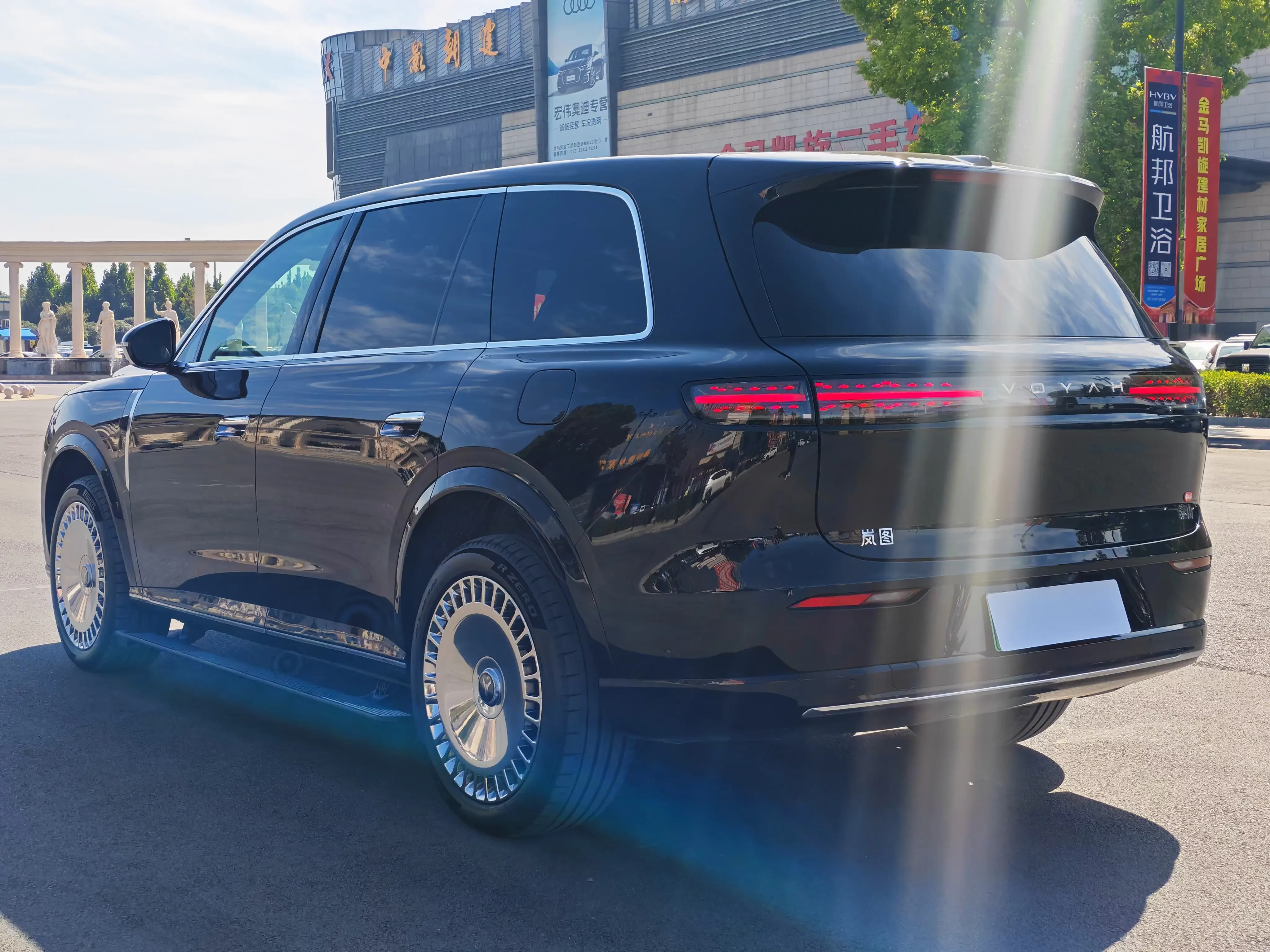 Voyah Tai Shan PHEV