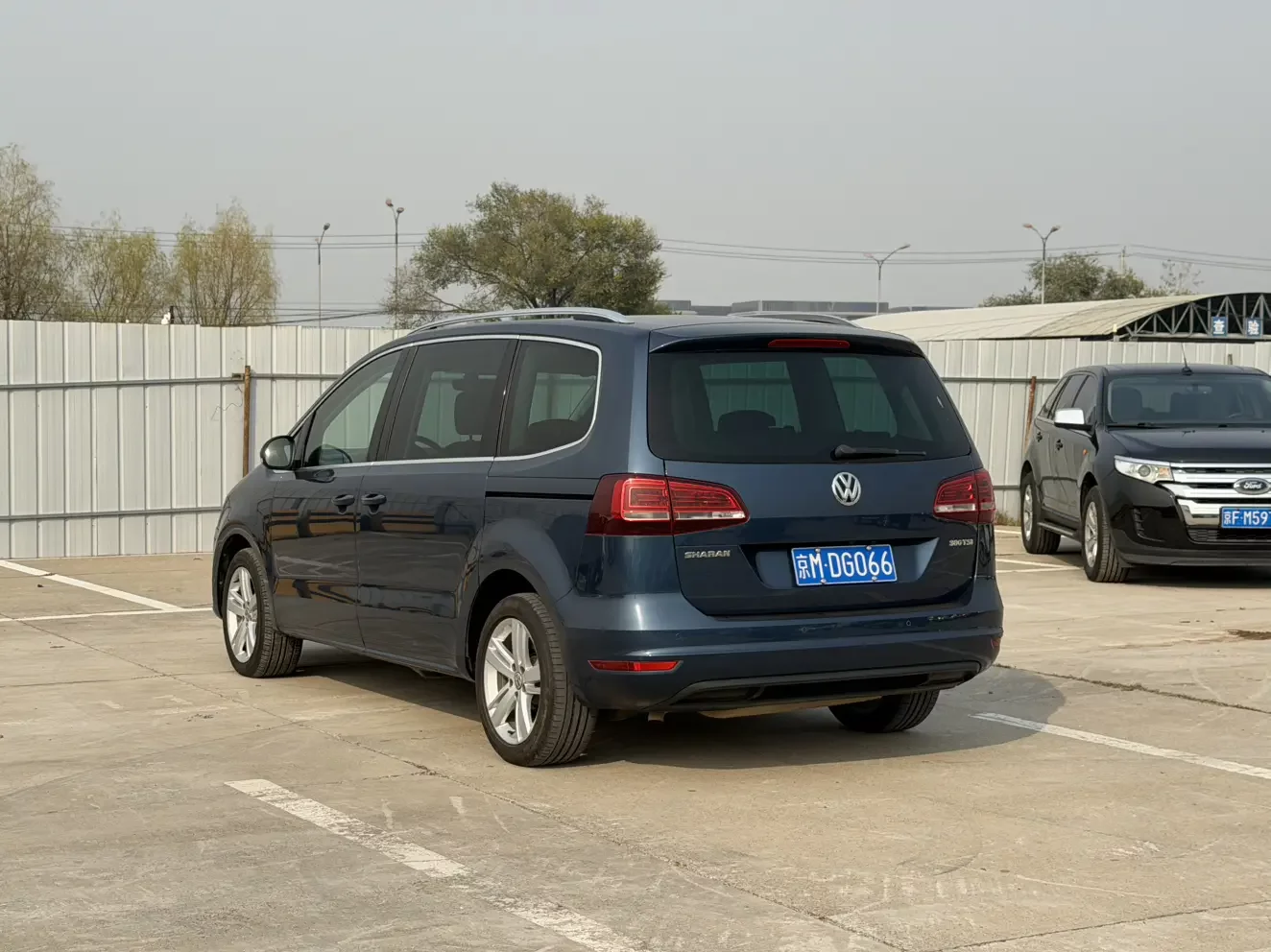 Volkswagen Sharon
