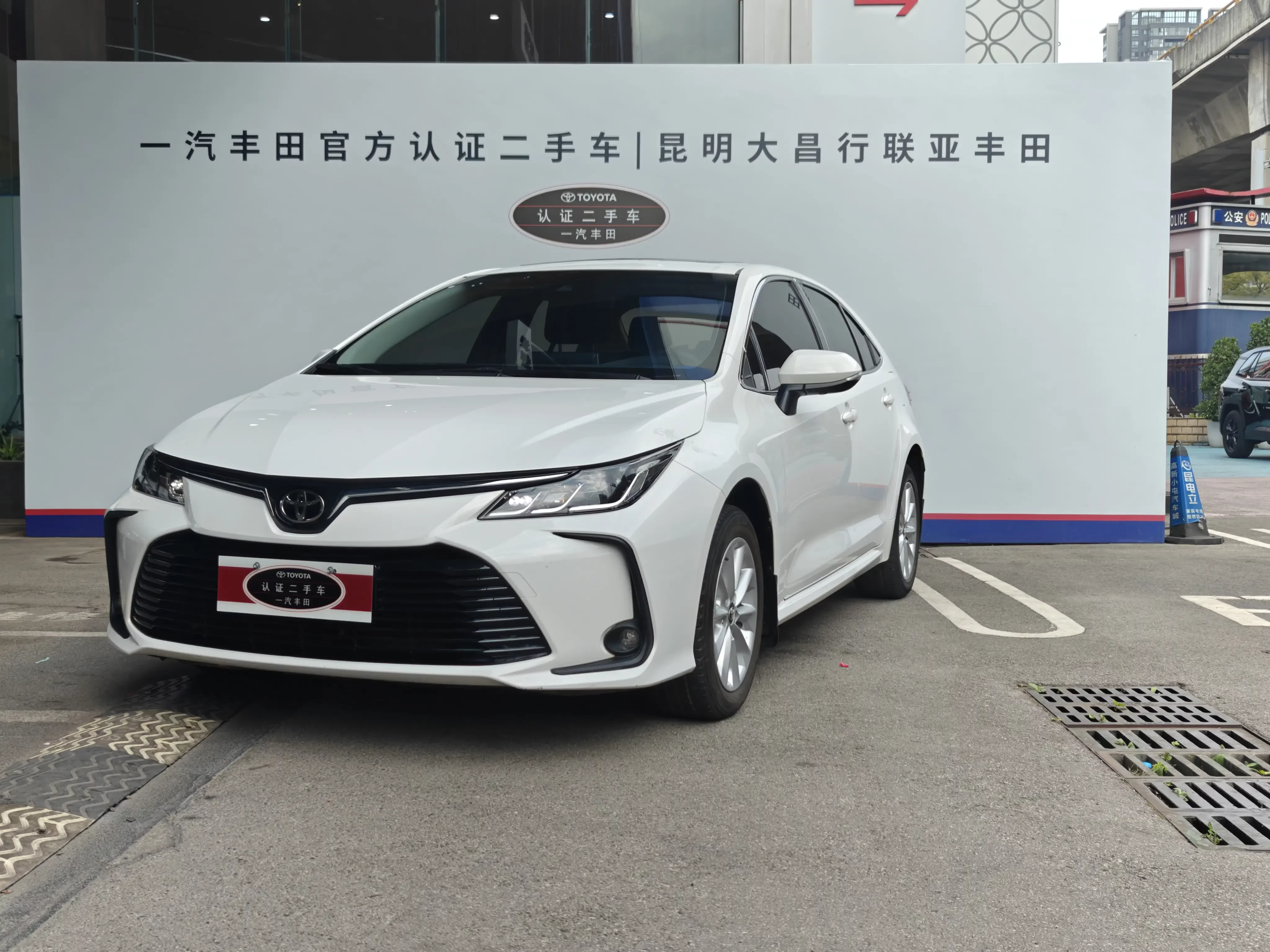 TOYOTA COROLLA