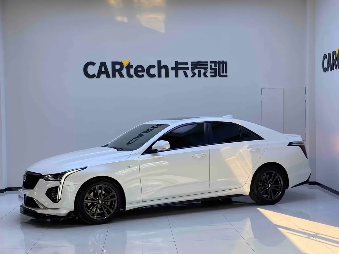 Cadillac CT4  из Китая