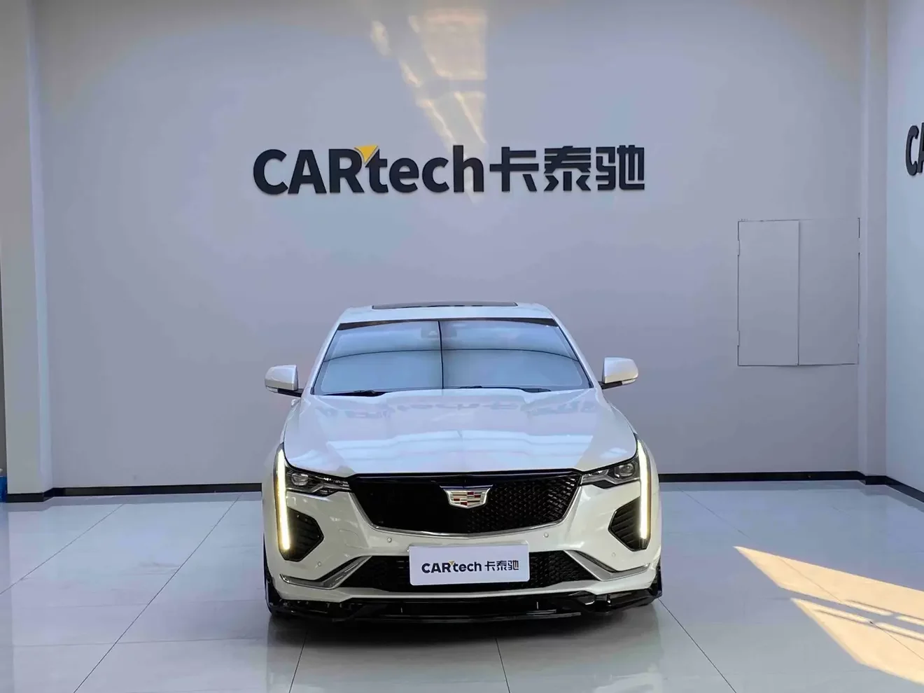 Cadillac CT4  из Китая