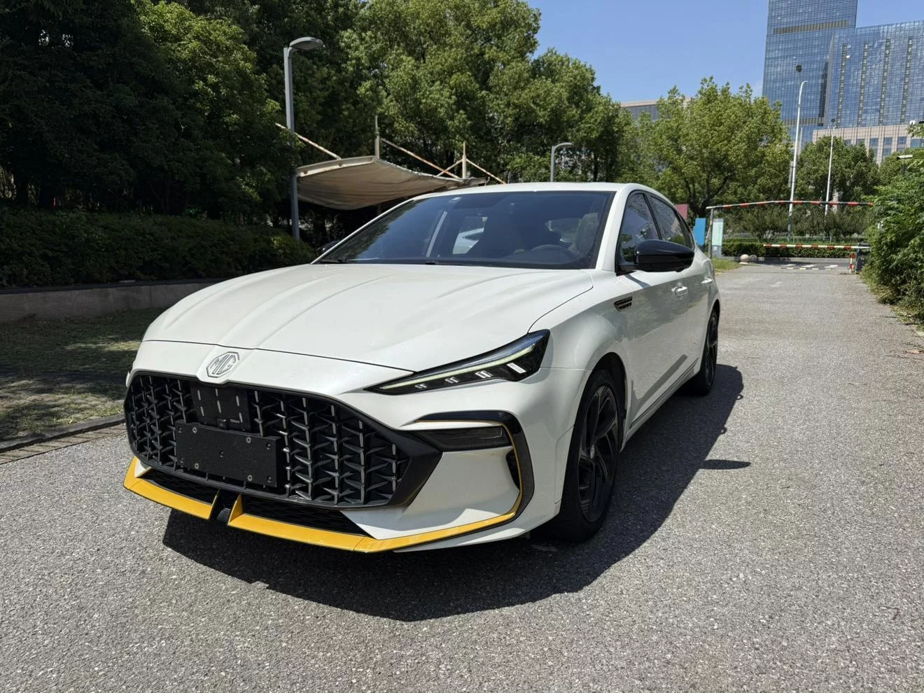 MG 6  из Китая
