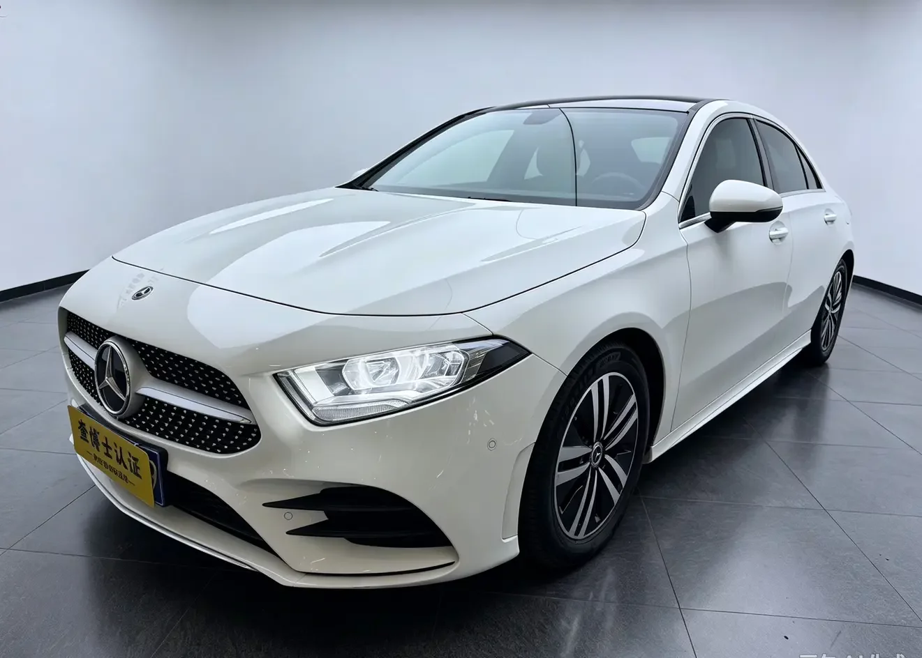 Mercedes-Benz A Class  из Китая