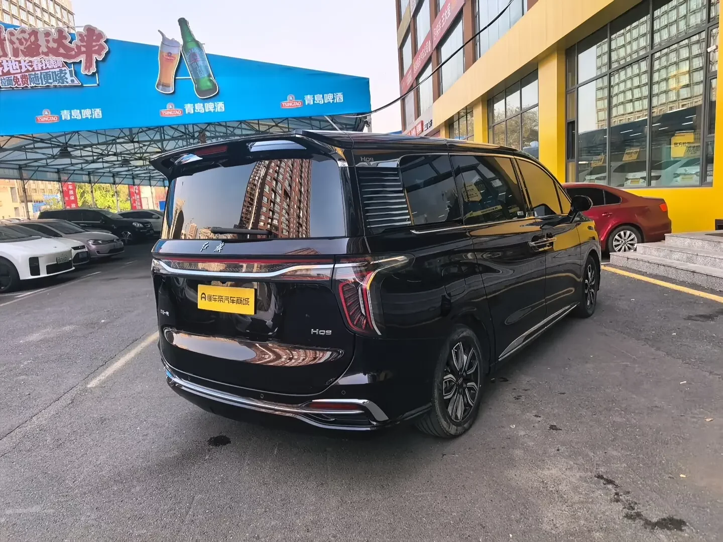 Hongqi HQ9  из Китая