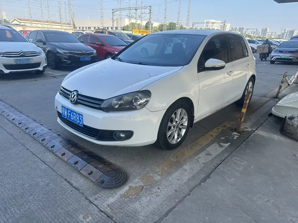 Volkswagen Golf  из Китая