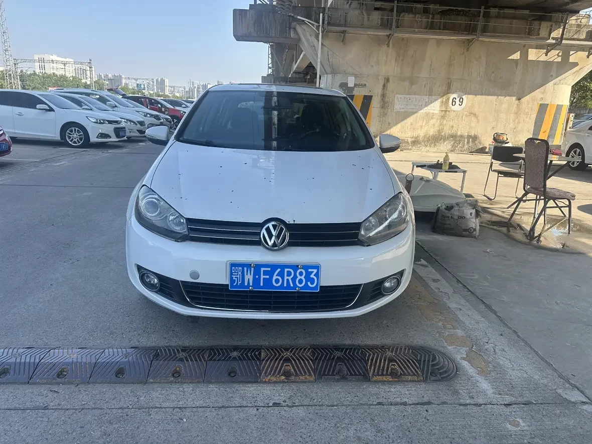 Volkswagen Golf  из Китая