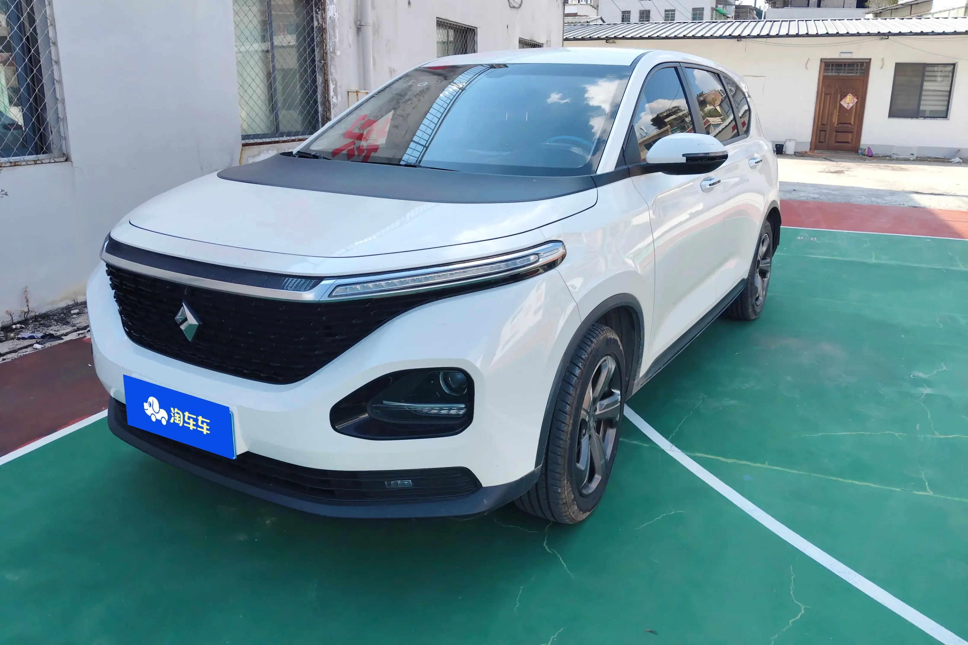 Baojun RM-5  из Китая