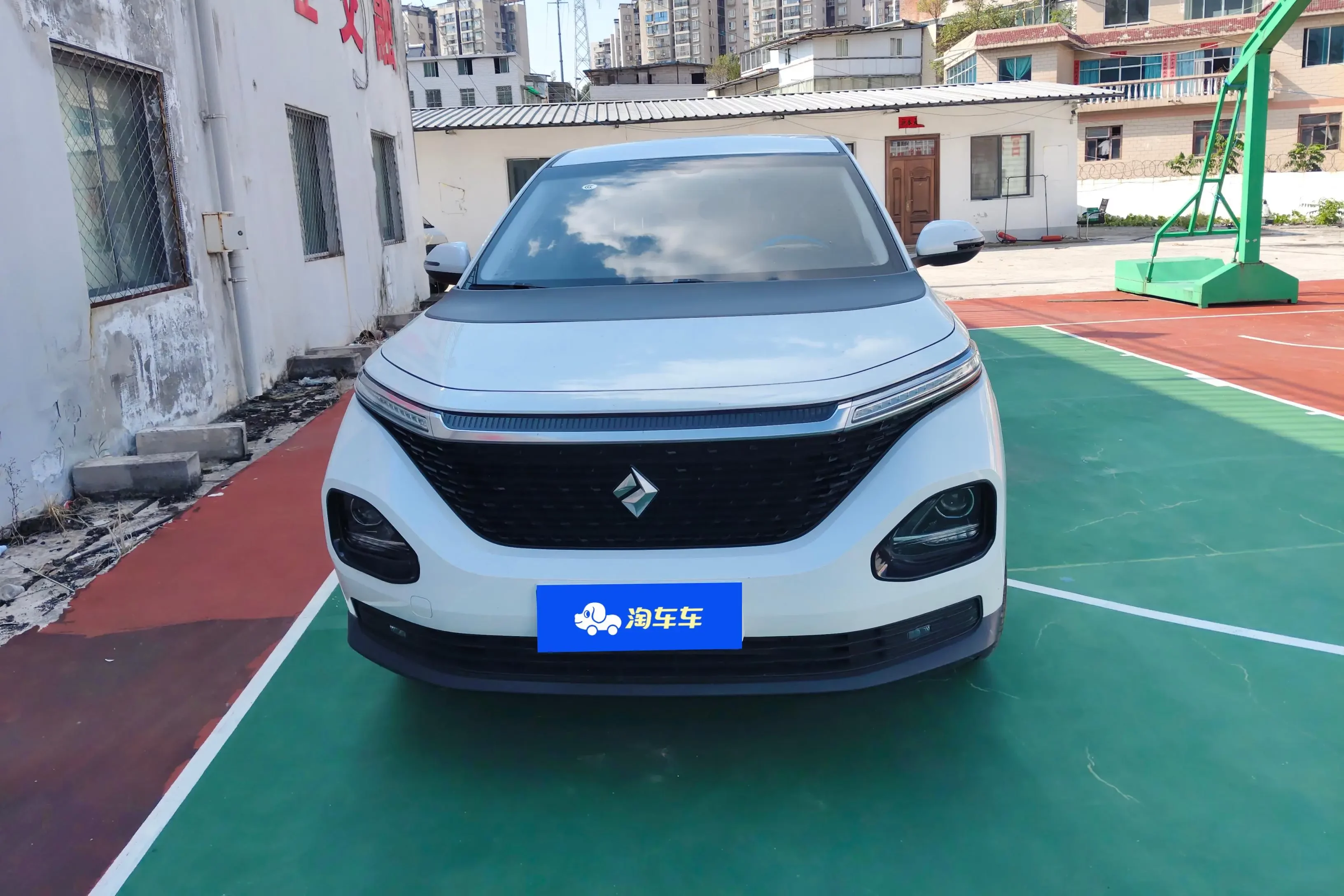 Baojun RM-5  из Китая